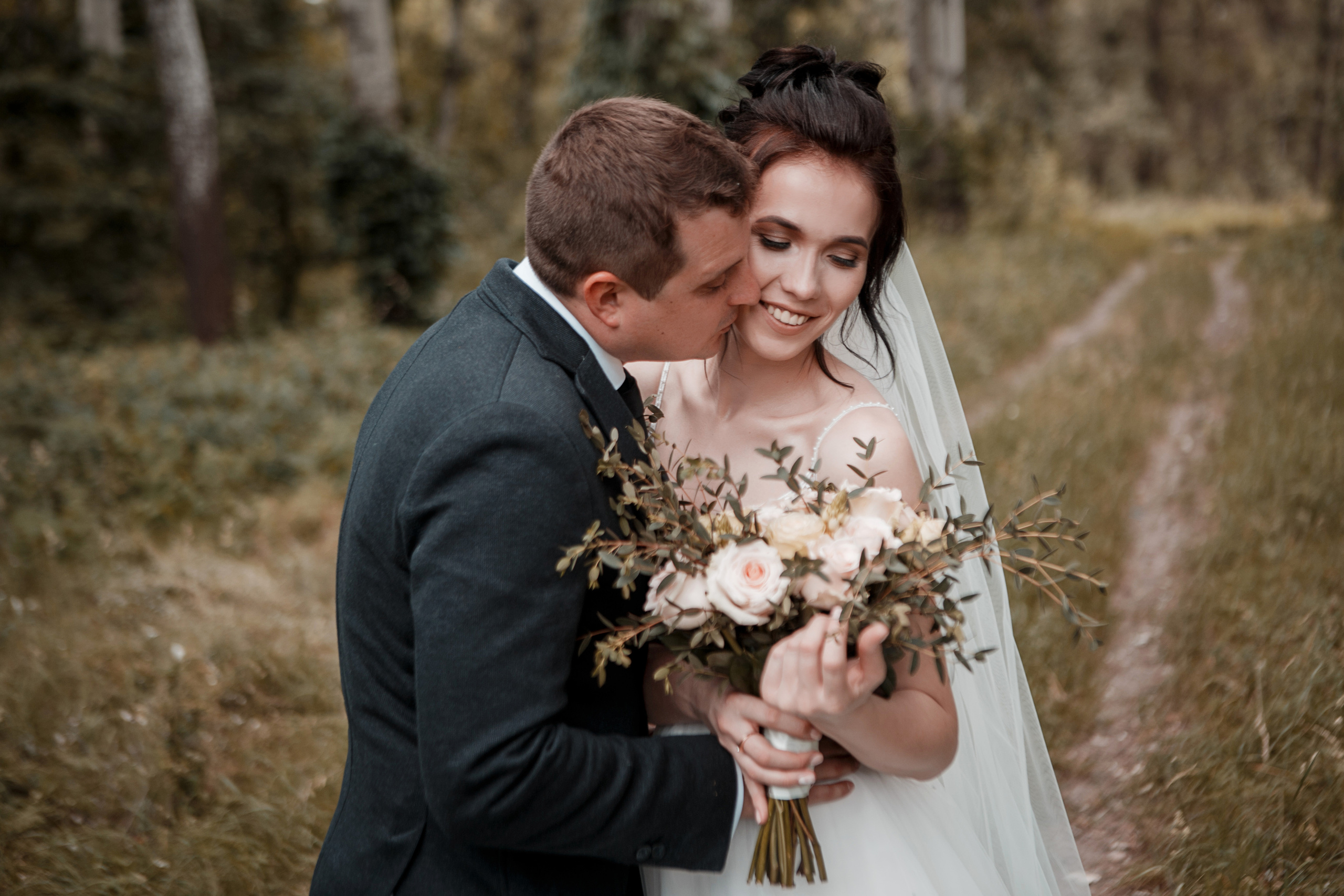 Свадебные фотосессии для молодоженов. Весільний та сімейний фотограф Харків