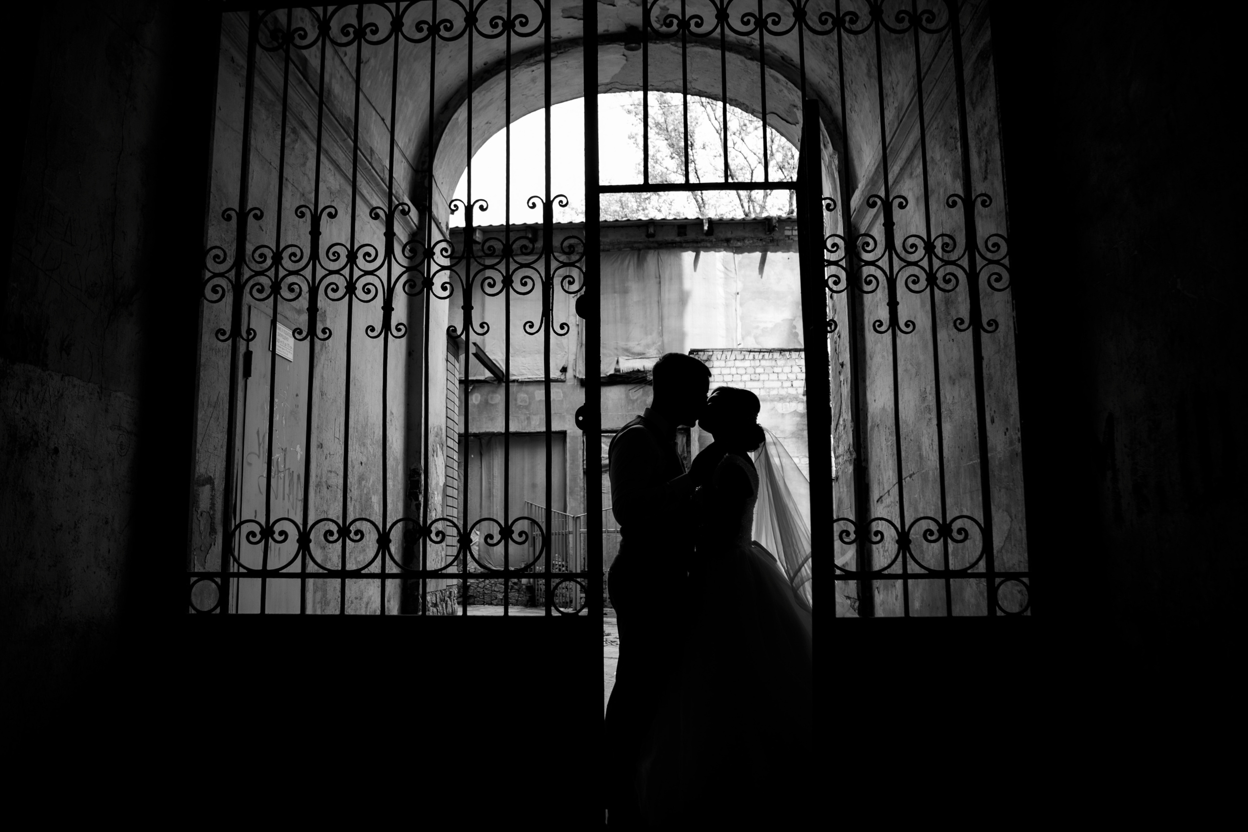 Свадебные фотосессии для молодоженов. Весільний та сімейний фотограф Харків