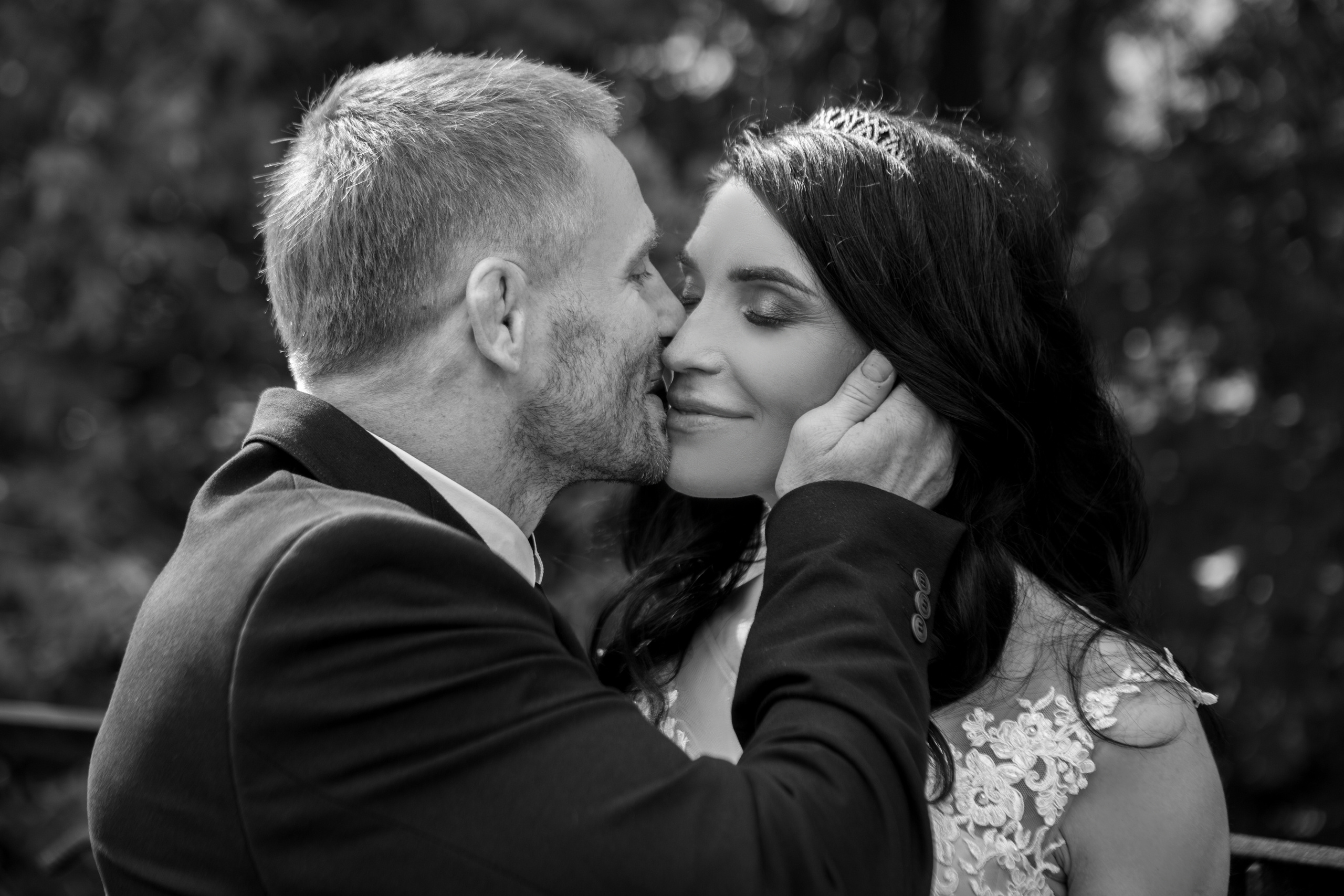 Свадебные фотосессии для молодоженов. Весільний та сімейний фотограф Харків