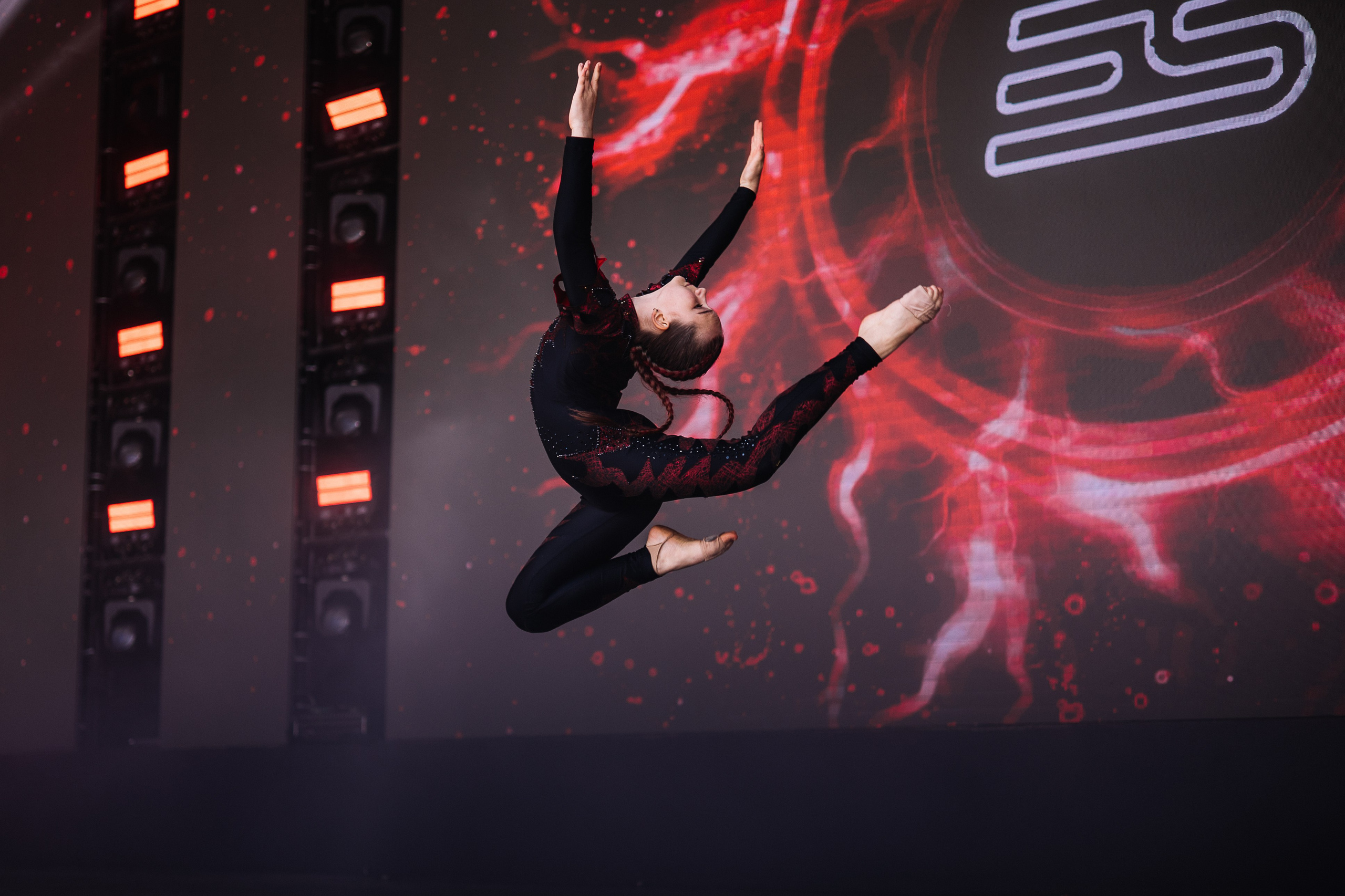 Танцевальный конкурс. Белек. Кара Дмитрий, фотограф Аланья