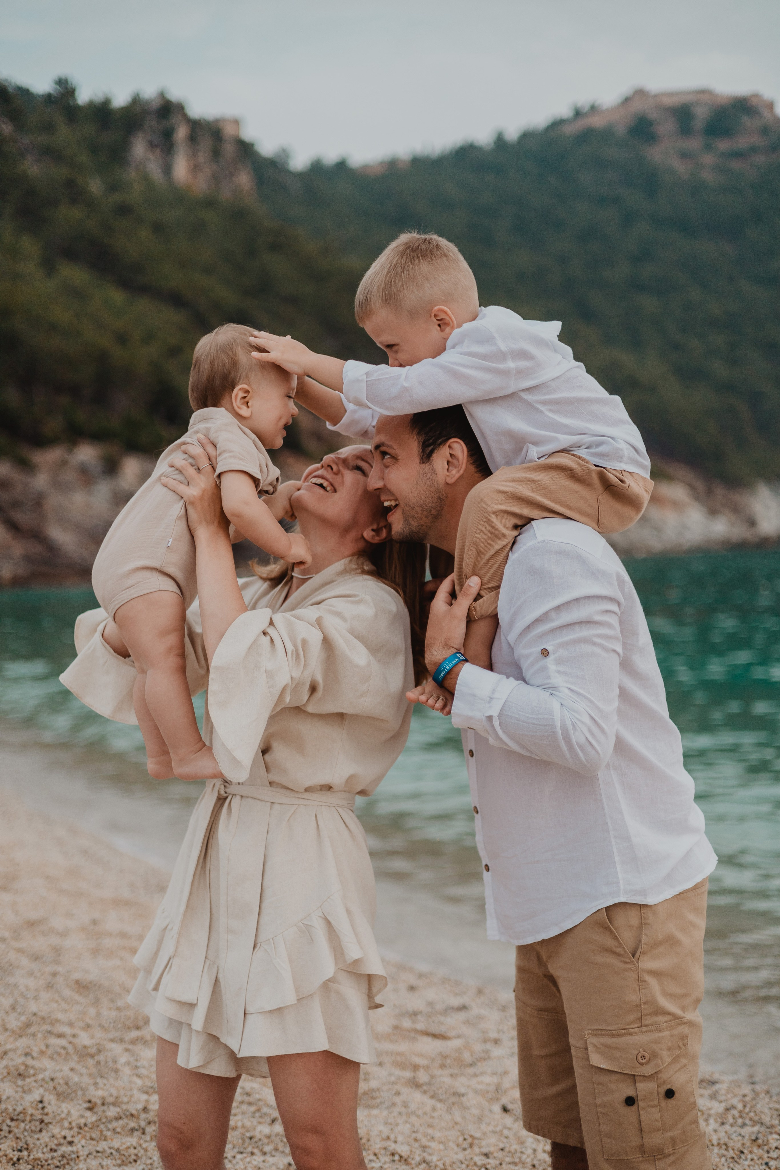 Семейная фотосессия. Алания. Кара Дмитрий, фотограф Аланья