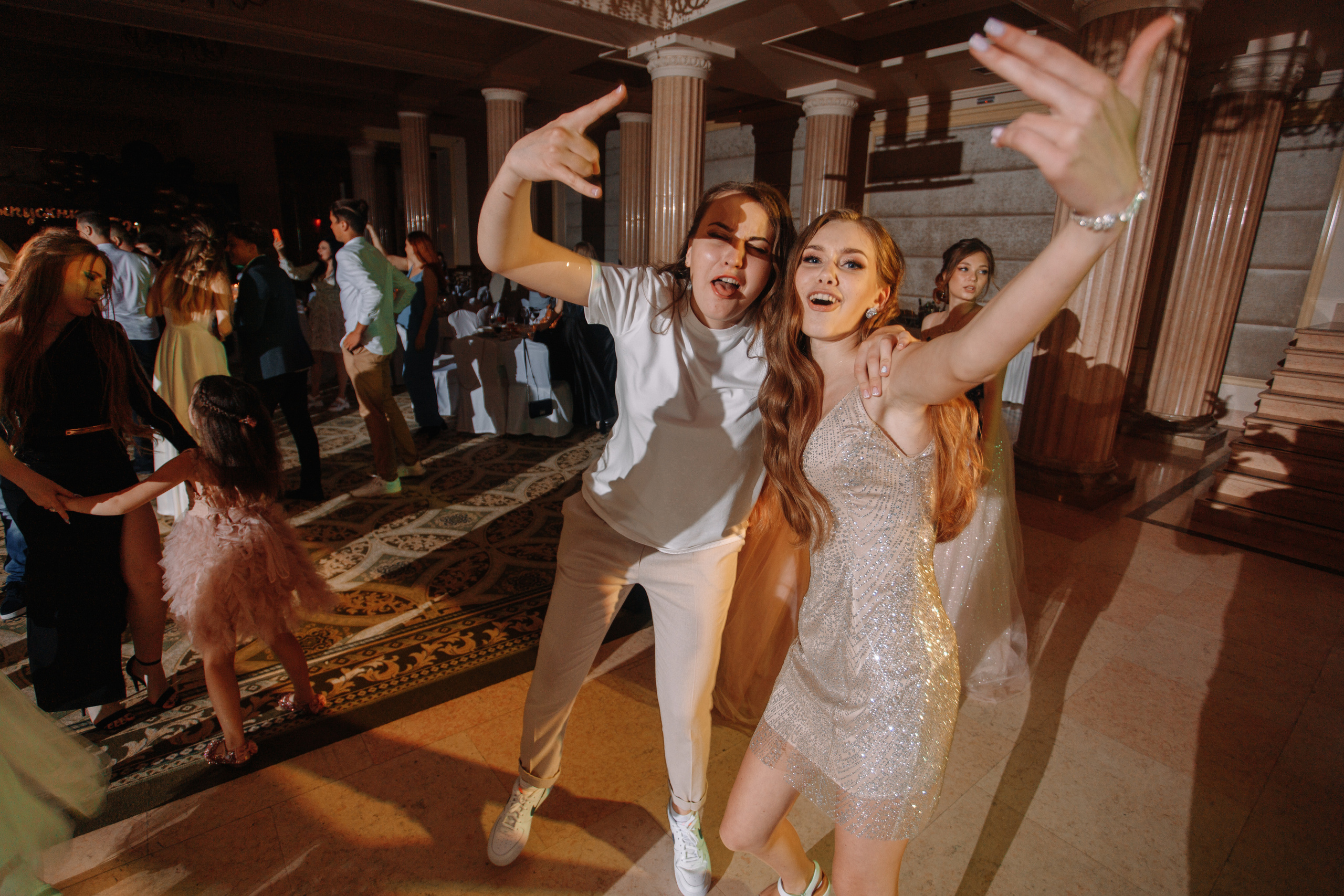 Выпускной в школе. Кара Дмитрий, фотограф Аланья