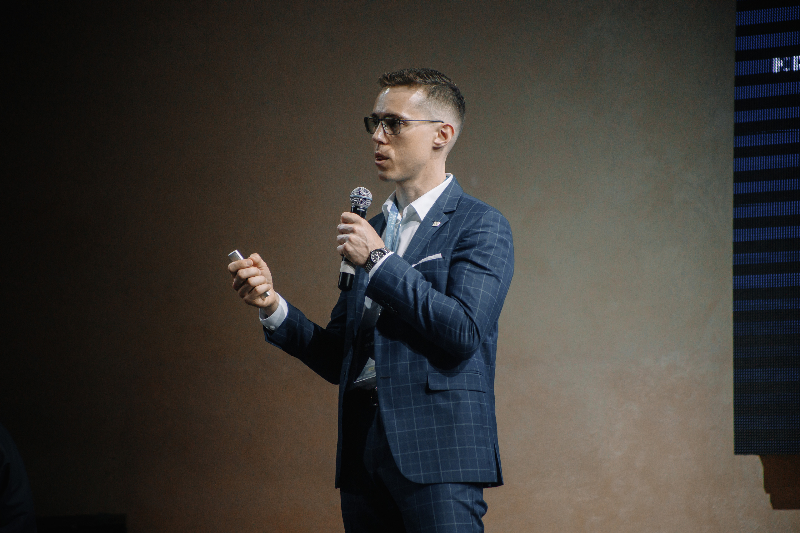 May aesthetic meeting. Кара Дмитрий, фотограф Аланья