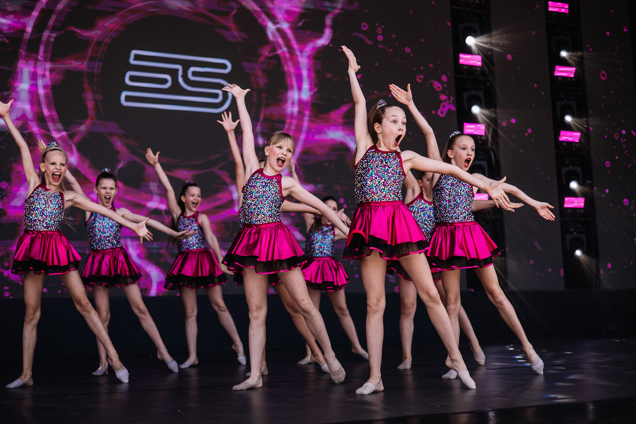 Танцевальный конкурс. Белек. Кара Дмитрий, фотограф Аланья