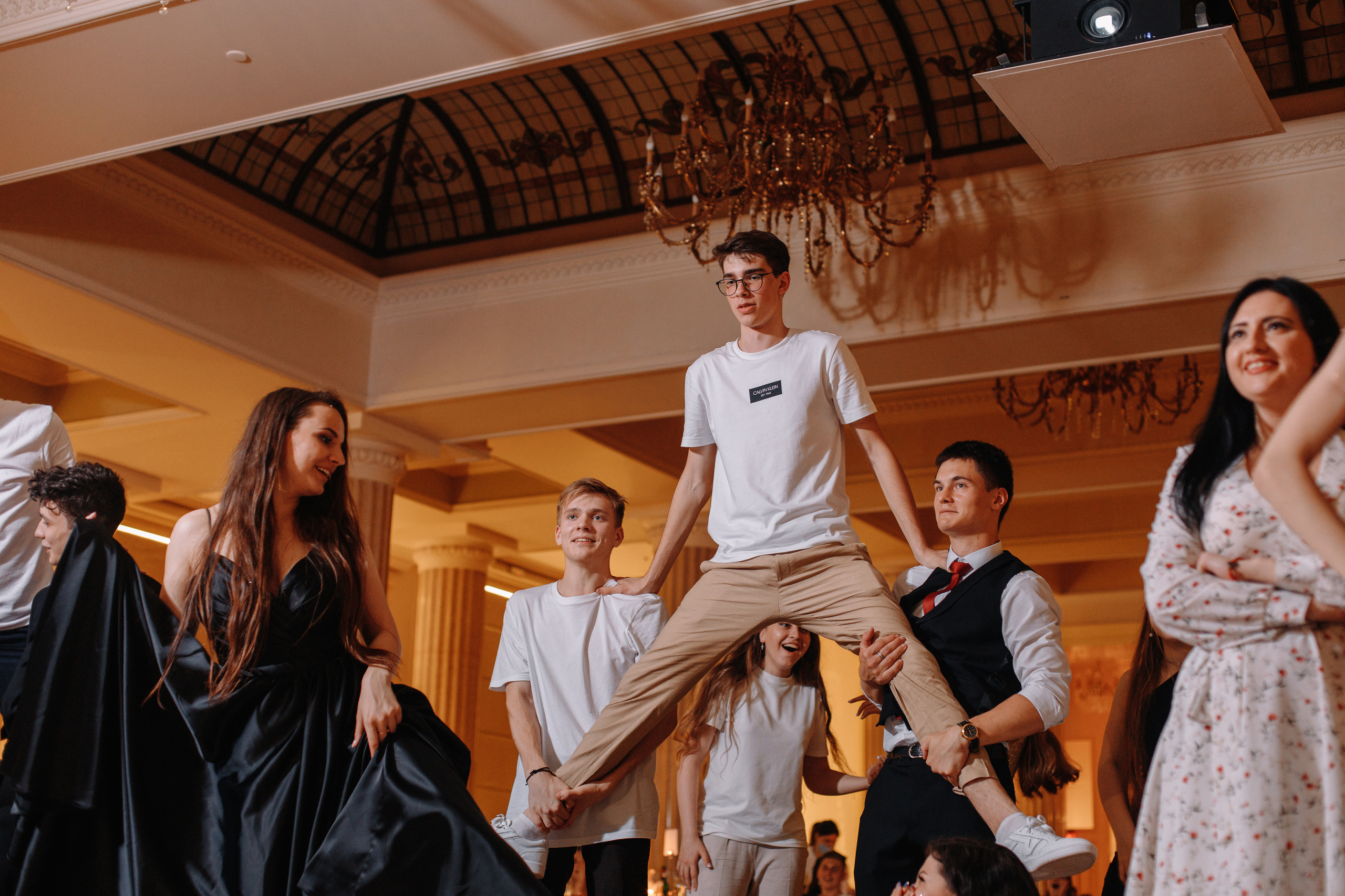 Выпускной в школе. Кара Дмитрий, фотограф Аланья