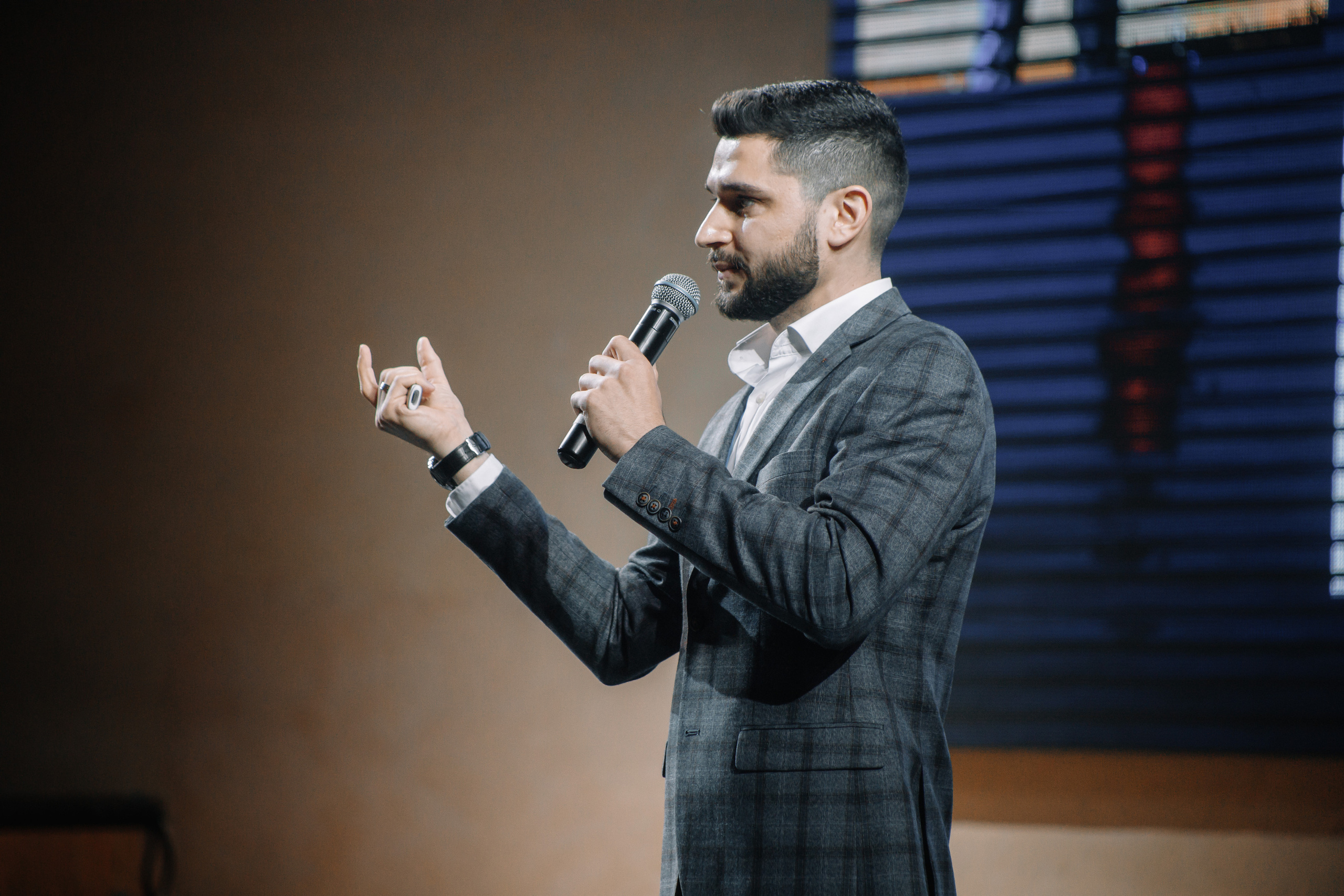 May aesthetic meeting. Кара Дмитрий, фотограф Аланья