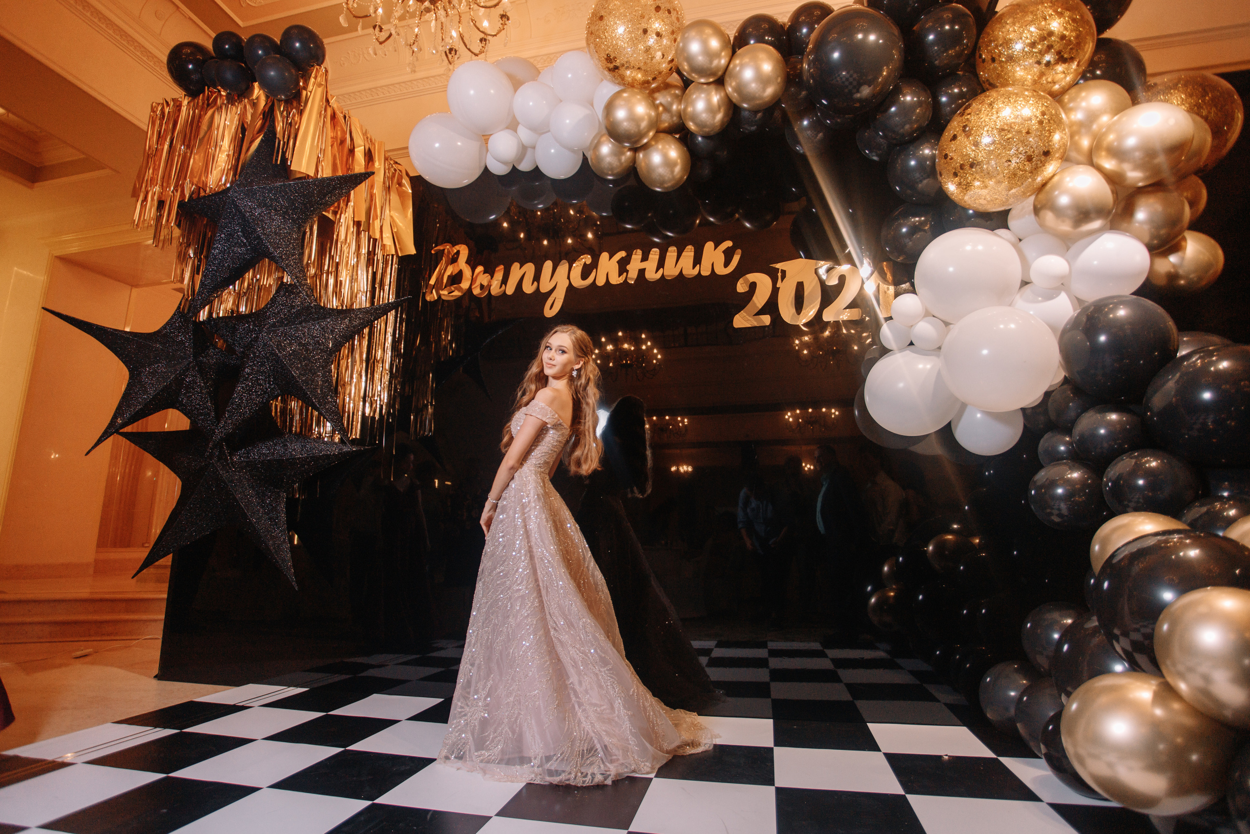 Выпускной в школе. Кара Дмитрий, фотограф Аланья