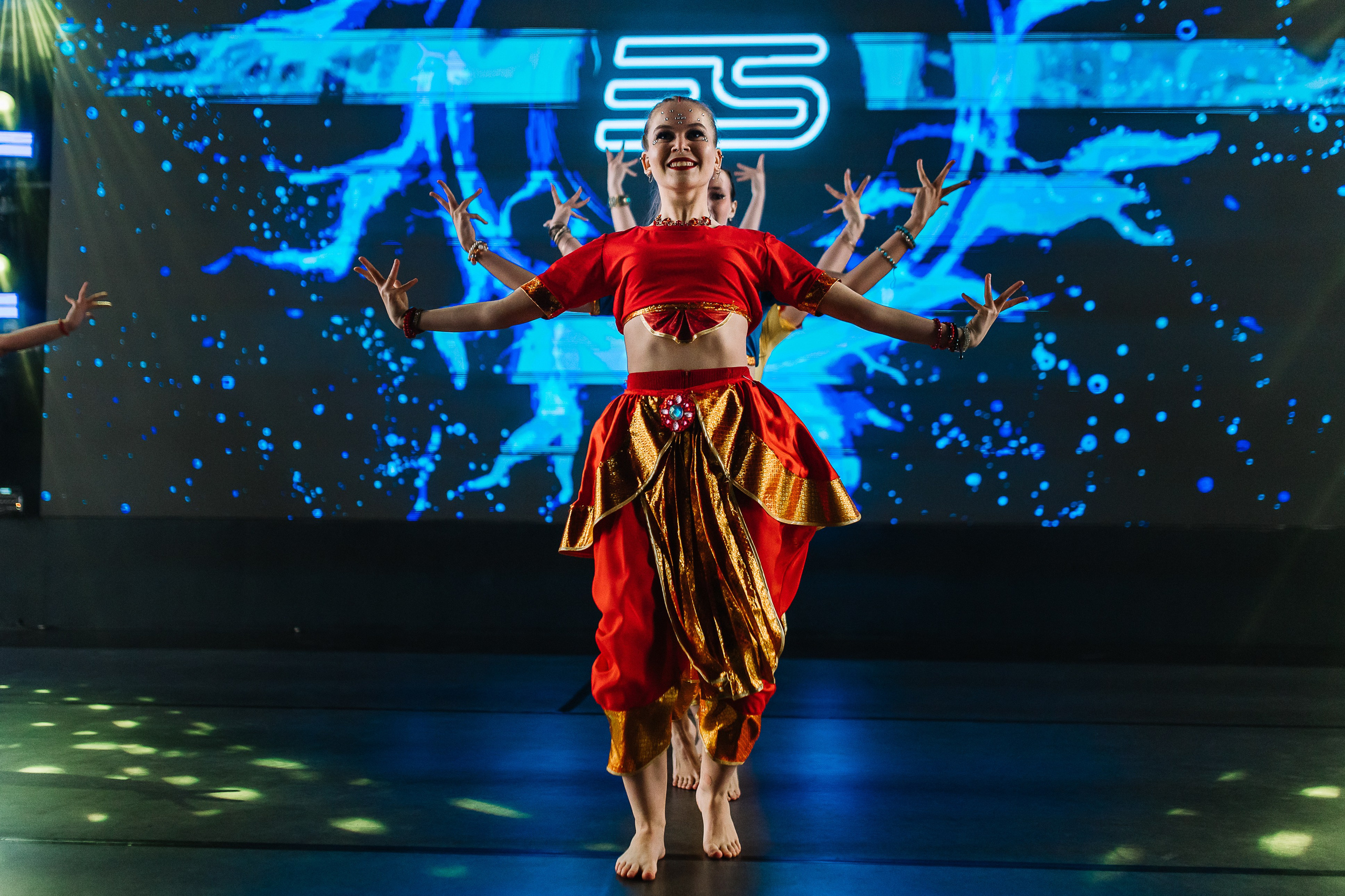 Танцевальный конкурс. Белек. Кара Дмитрий, фотограф Аланья