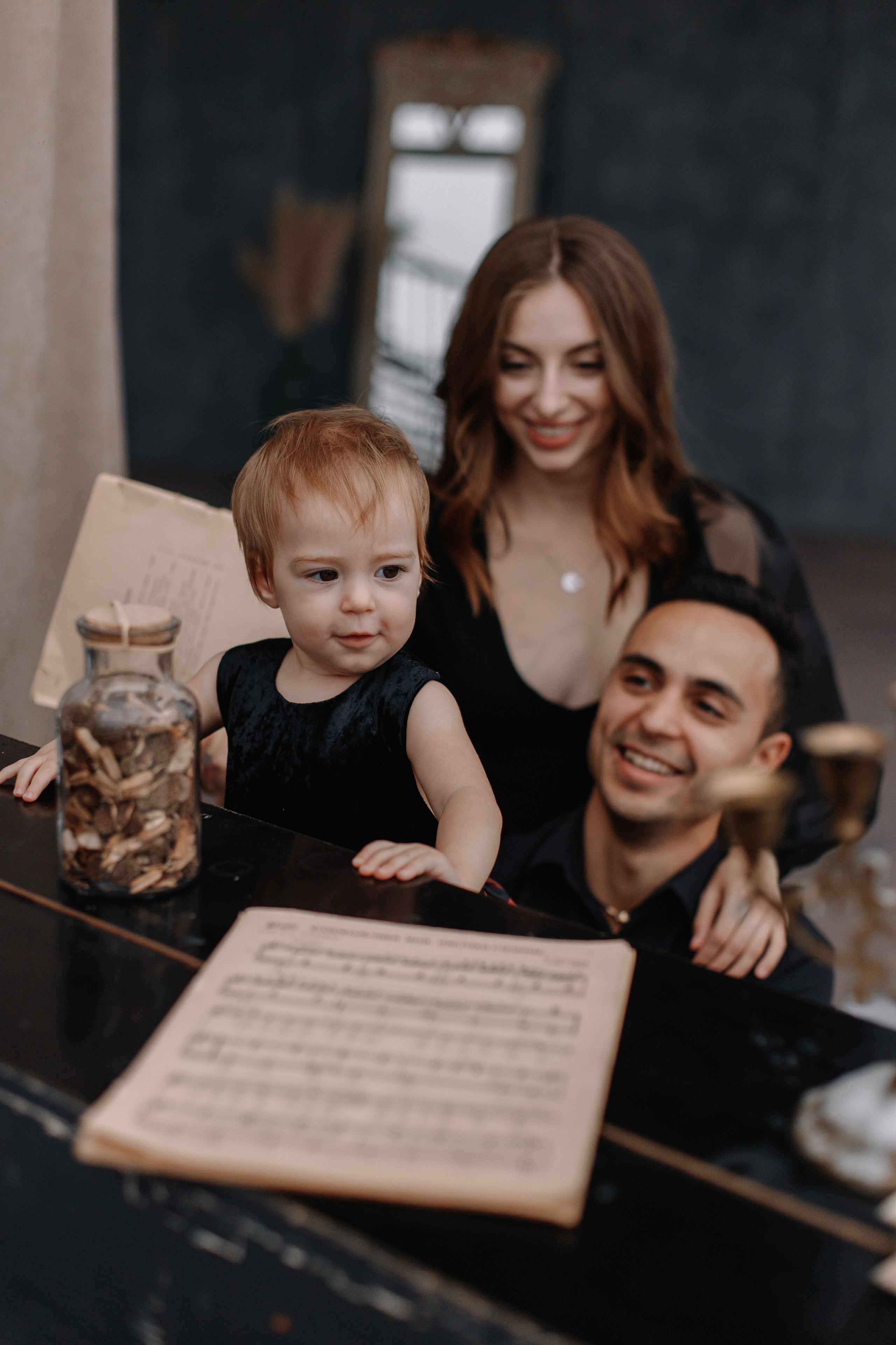 Семейная фотосьемка в студии Купол. Кара Дмитрий, фотограф Аланья