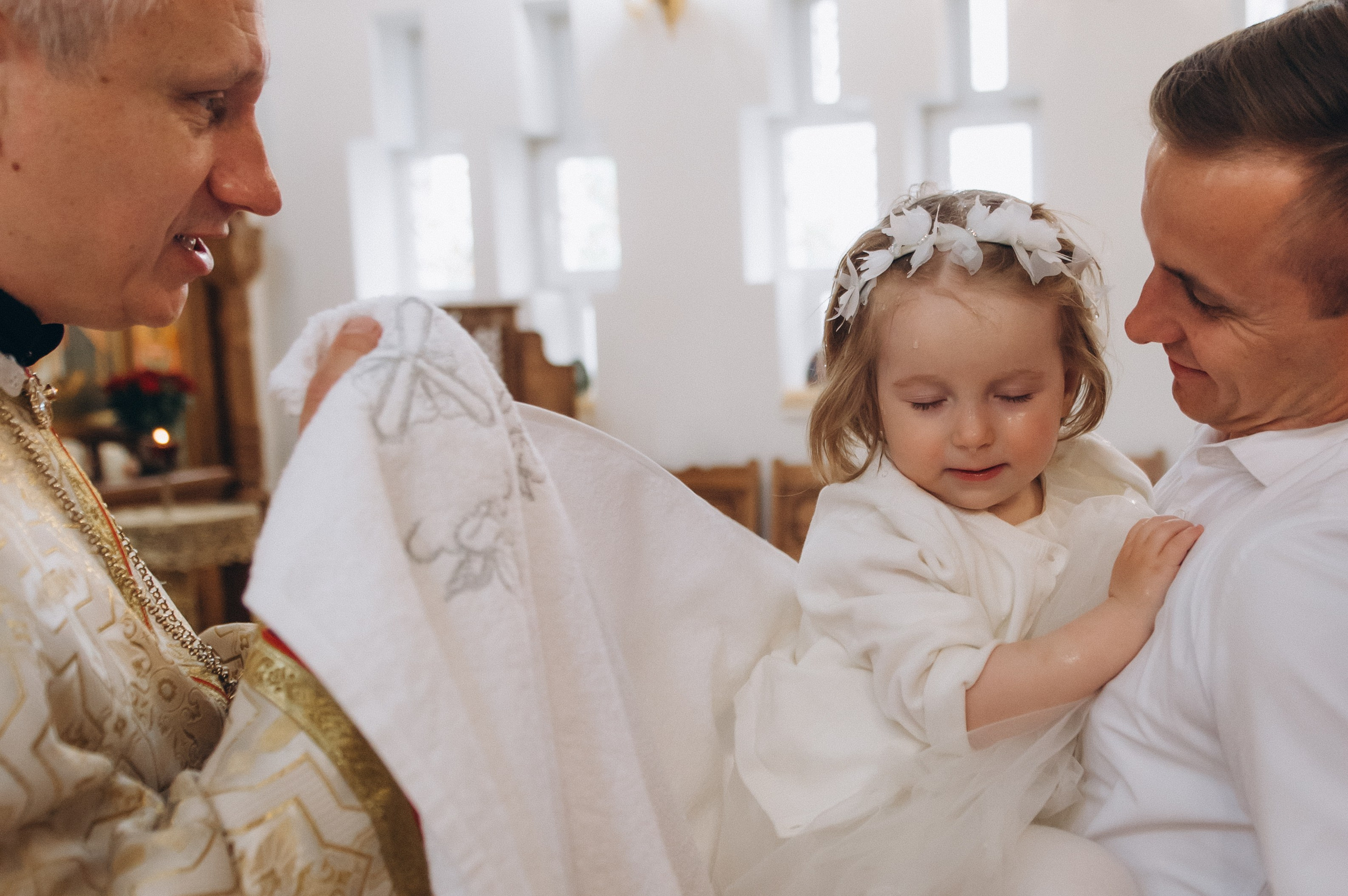 Фотосесія Хрещення Тернопіль, зйомка Хрестин Тернопіль, фотограф на хрестини Тернопіль, хрещення Львів. Сімейний, дитячий та індивідуальний фотограф в м. Тернопіль, м. Львів