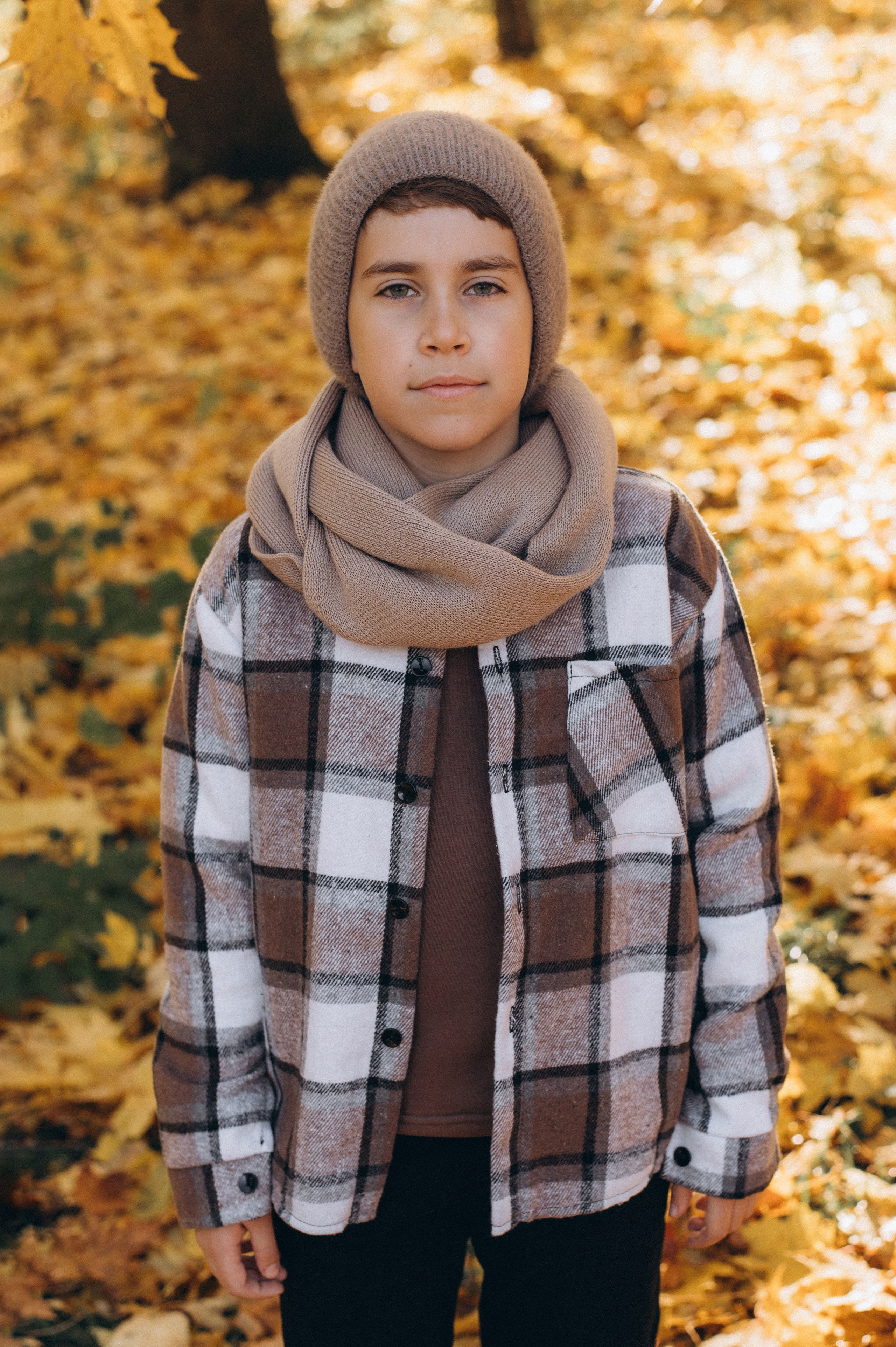 Осіння фотосесія 4 класу на віньєтки, випускні фотоальбоми Тернопіль, фотосесія випускників Тернопіль, шкільний випускний альбом Тернопіль. Сімейний, дитячий та індивідуальний фотограф в м. Тернопіль, м. Львів
