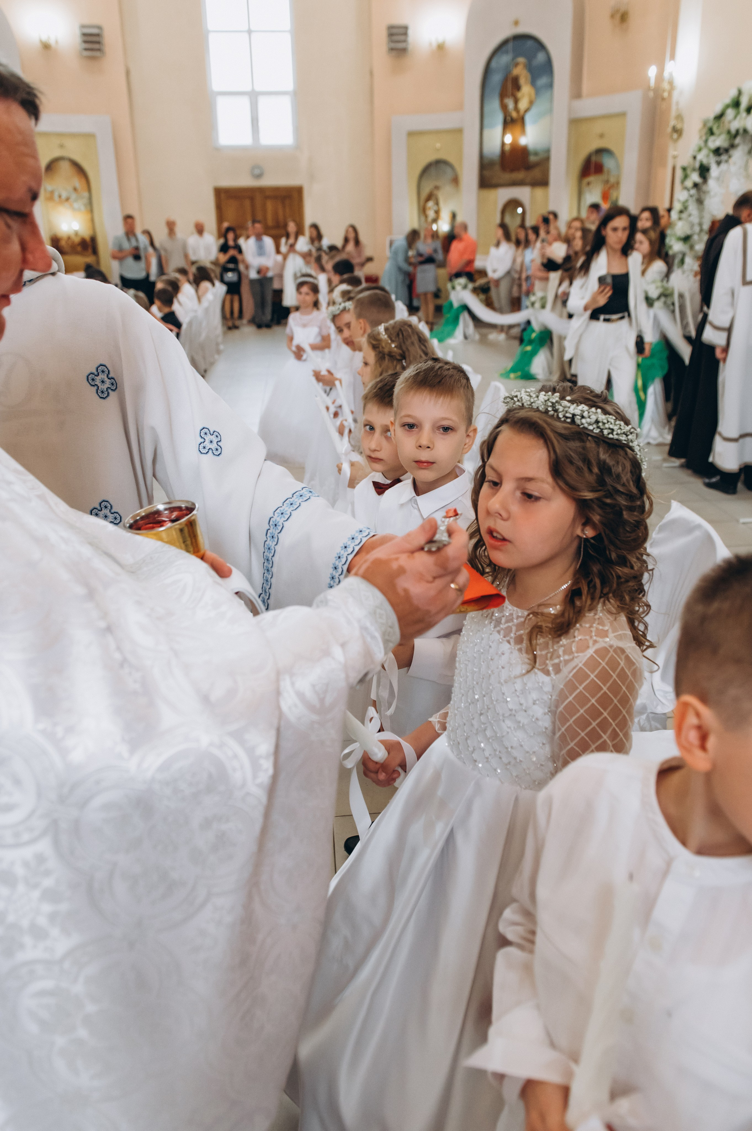 Фотосесія Причастя Тернопіль, зйомка Причастя, фотограф на Причастя Тернопіль, Причастя Львів, церква Петра і Павла. Сімейний, дитячий та індивідуальний фотограф в м. Тернопіль, м. Львів