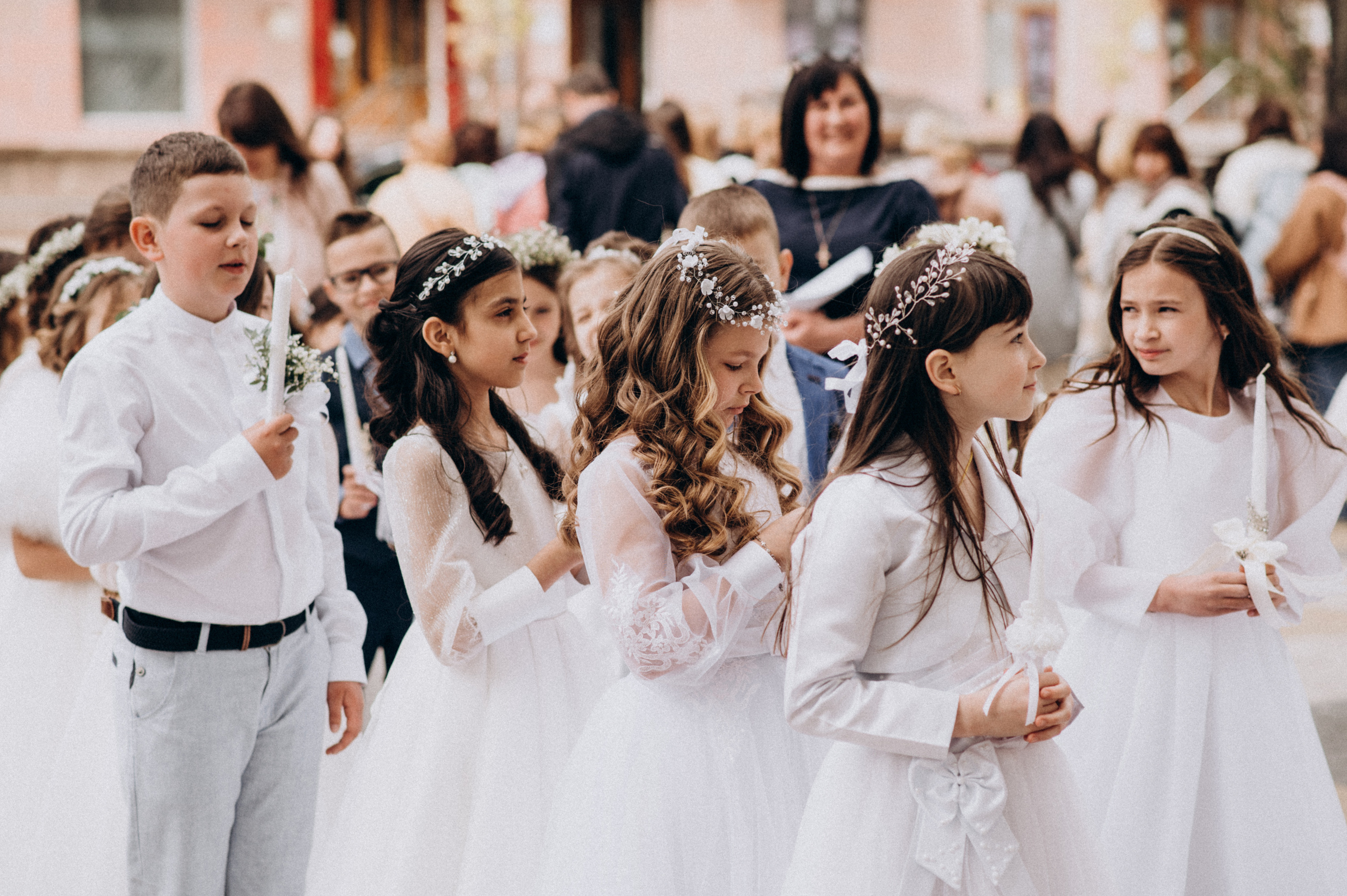 Фотосесія Першого Причастя Тернопіль, зйомка Причастя Тернопіль, Таїнство Першого Причастя Тернопіль, Катедра Причастя Тернопіль. Сімейний, дитячий та індивідуальний фотограф в м. Тернопіль, м. Львів