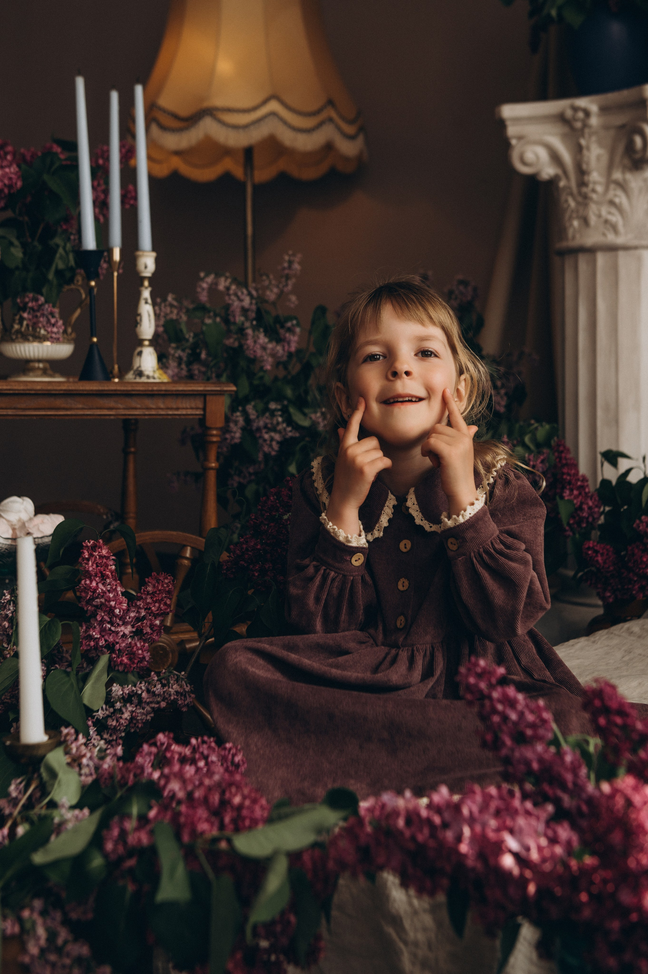 Фотосесія мами і донечки Тернопіль, фотосесія з бузком у студії Тернопіль, сімейна фотосесія Тернопіль, фотосесія мама і дитина. Сімейний, дитячий та індивідуальний фотограф в м. Тернопіль, м. Львів
