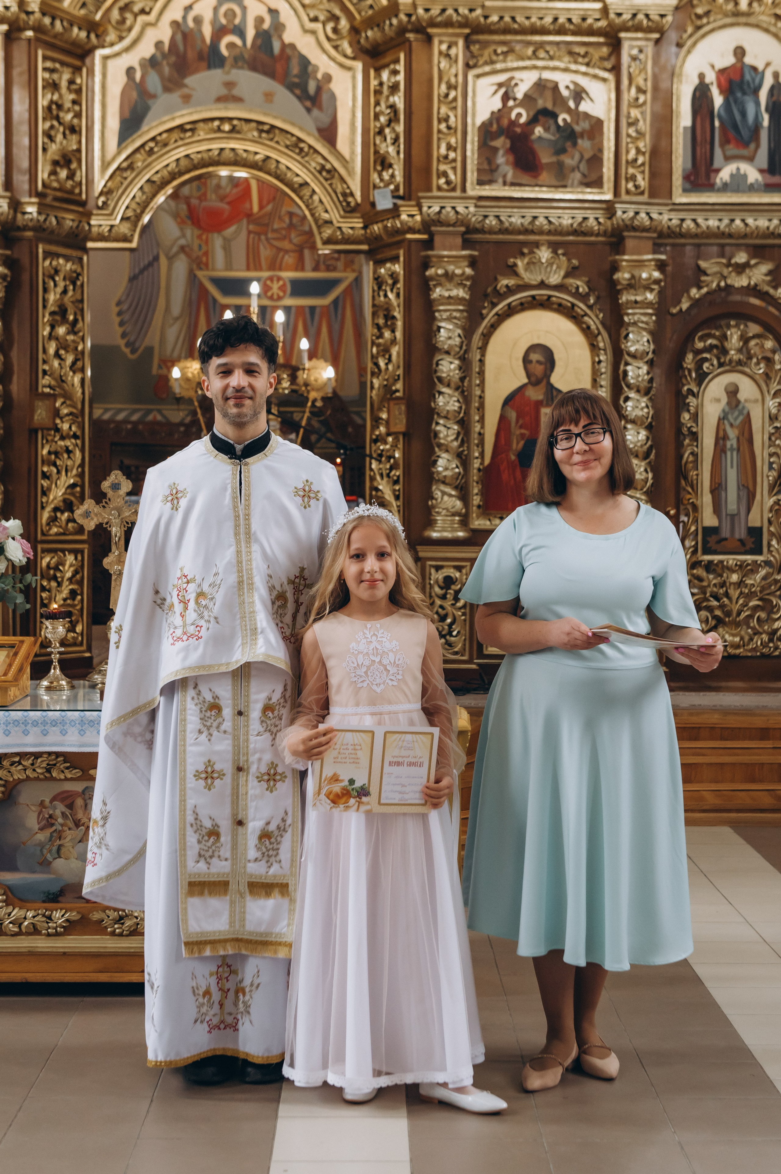 Фотосесія Причастя Тернопіль, зйомка Причастя, фотограф на Причастя Тернопіль, Причастя Львів, Причастя церква Михаїла Тернопіль. Сімейний, дитячий та індивідуальний фотограф в м. Тернопіль, м. Львів