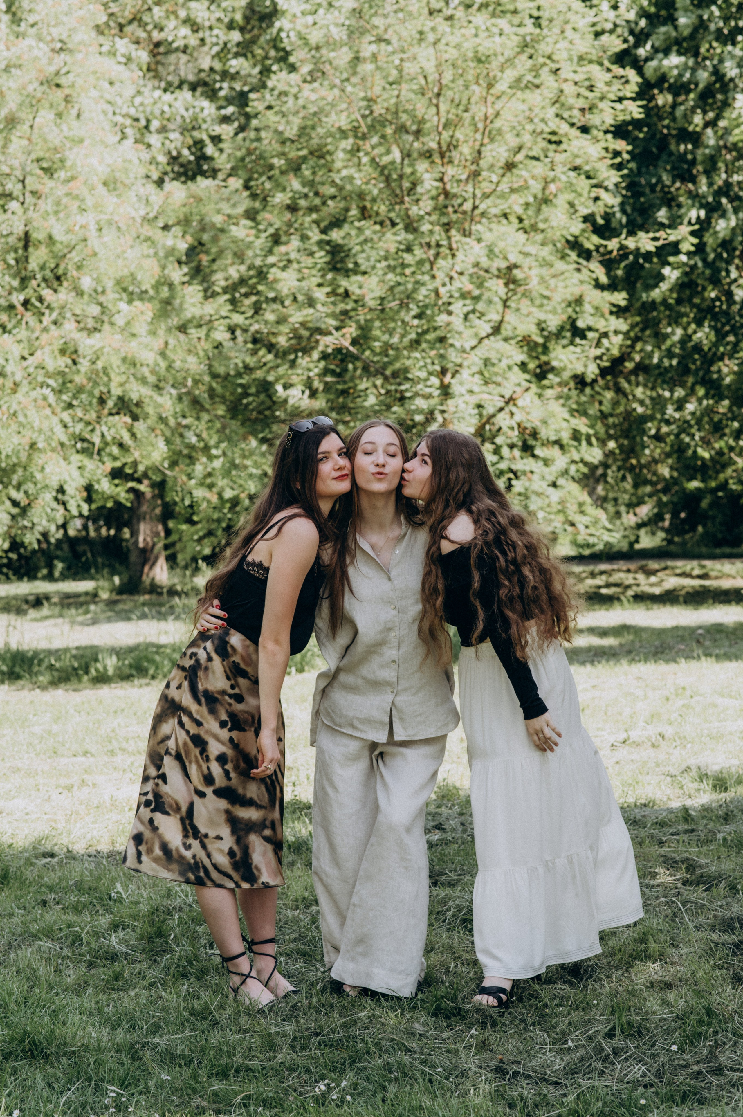 Фотосесія випускників, зйомка випускників Тернопіль Львів, випускні фотоальбоми Тернопіль, шкільні фотоальбоми Тернопіль. Сімейний, дитячий та індивідуальний фотограф в м. Тернопіль, м. Львів