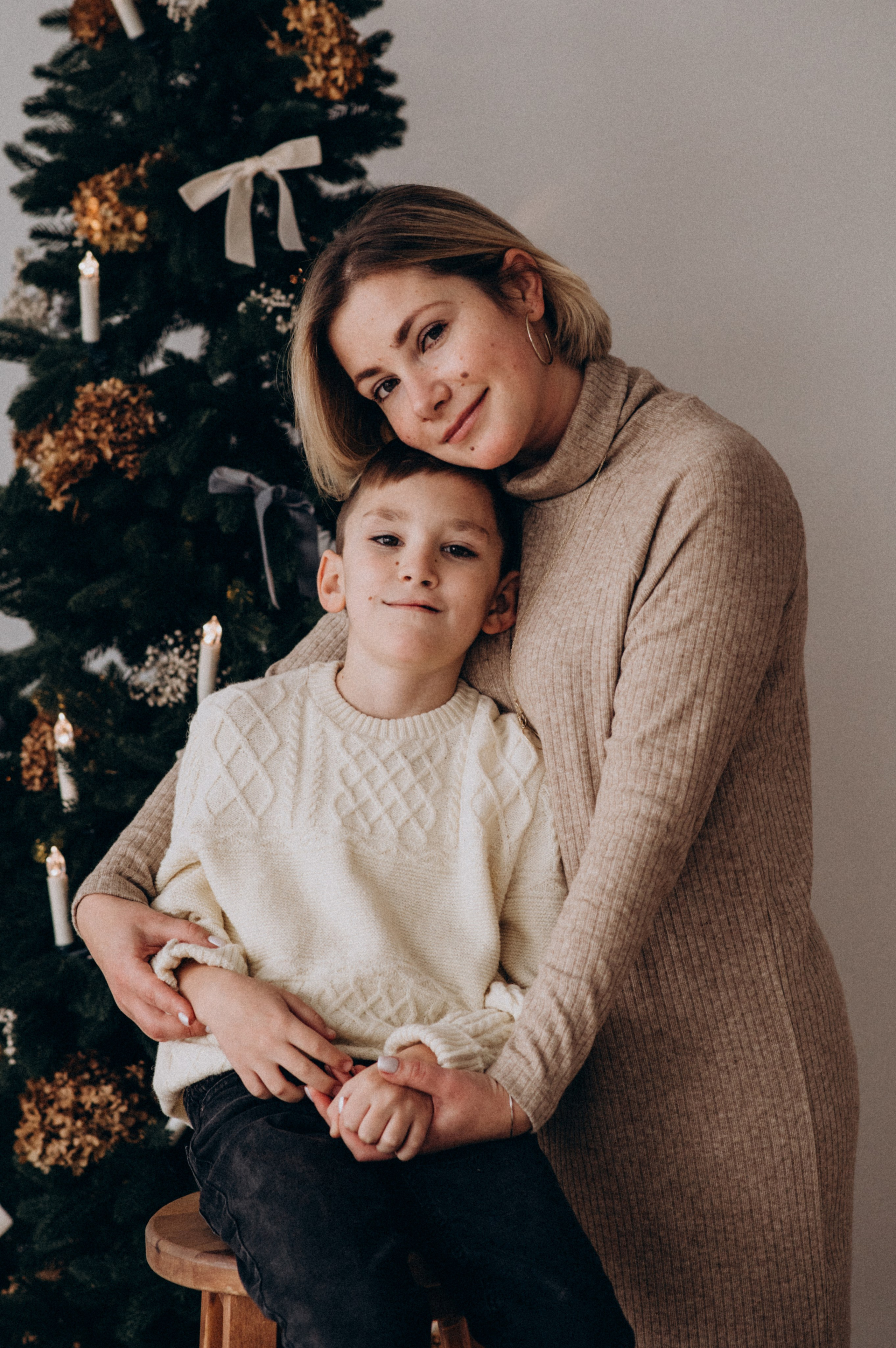 Новорічна сімейна фотосесія у студії, сімейна фотосесія Тернопіль Львів. Сімейний, дитячий та індивідуальний фотограф в м. Тернопіль, м. Львів