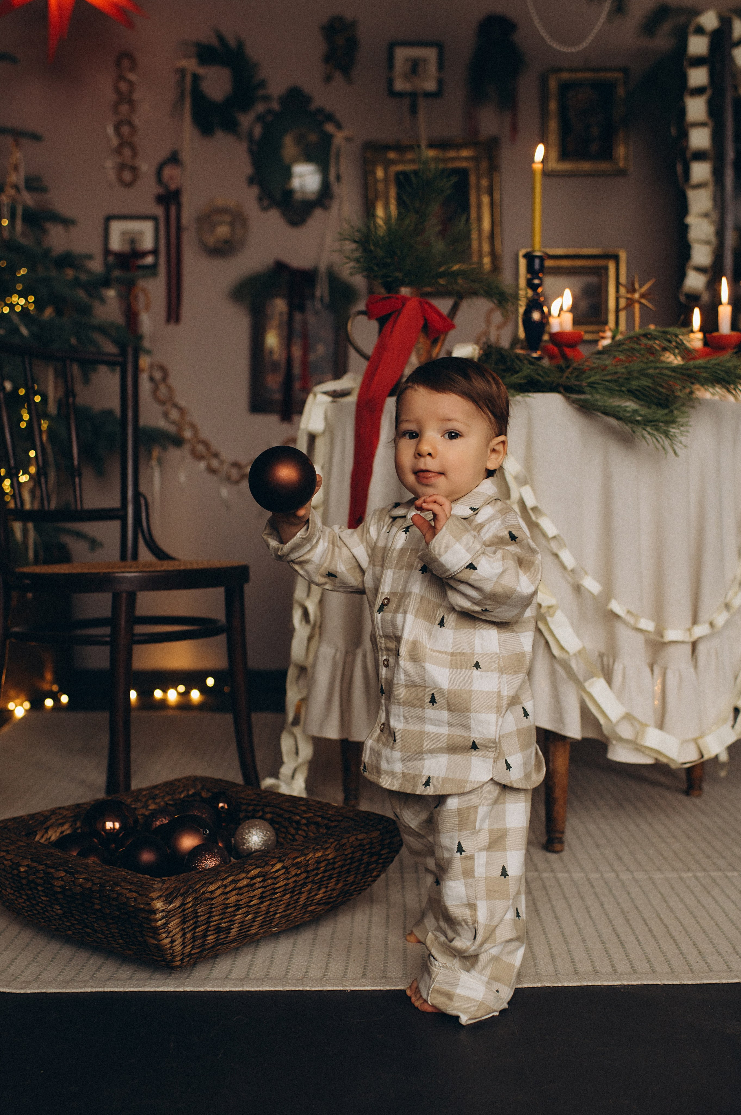 Перший тортик малюка, зйомка першого тортика Тернопіль, новорічна фотосесія, зйомка дня народження, сімейний фотограф Тернопіль, cakesmash. Сімейний, дитячий та індивідуальний фотограф в м. Тернопіль, м. Львів