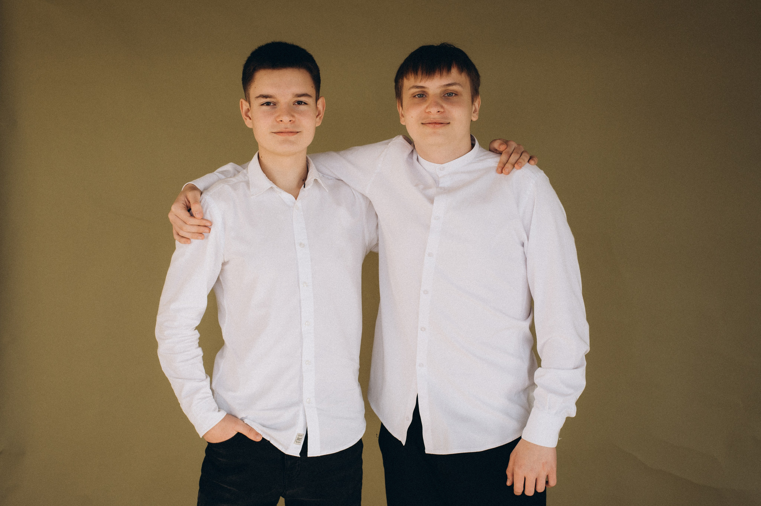 Фотосесія випускників, фотосесія на віньєтки Тернопіль, випускники Тернопіль, випуск 2025. Сімейний, дитячий та індивідуальний фотограф в м. Тернопіль, м. Львів