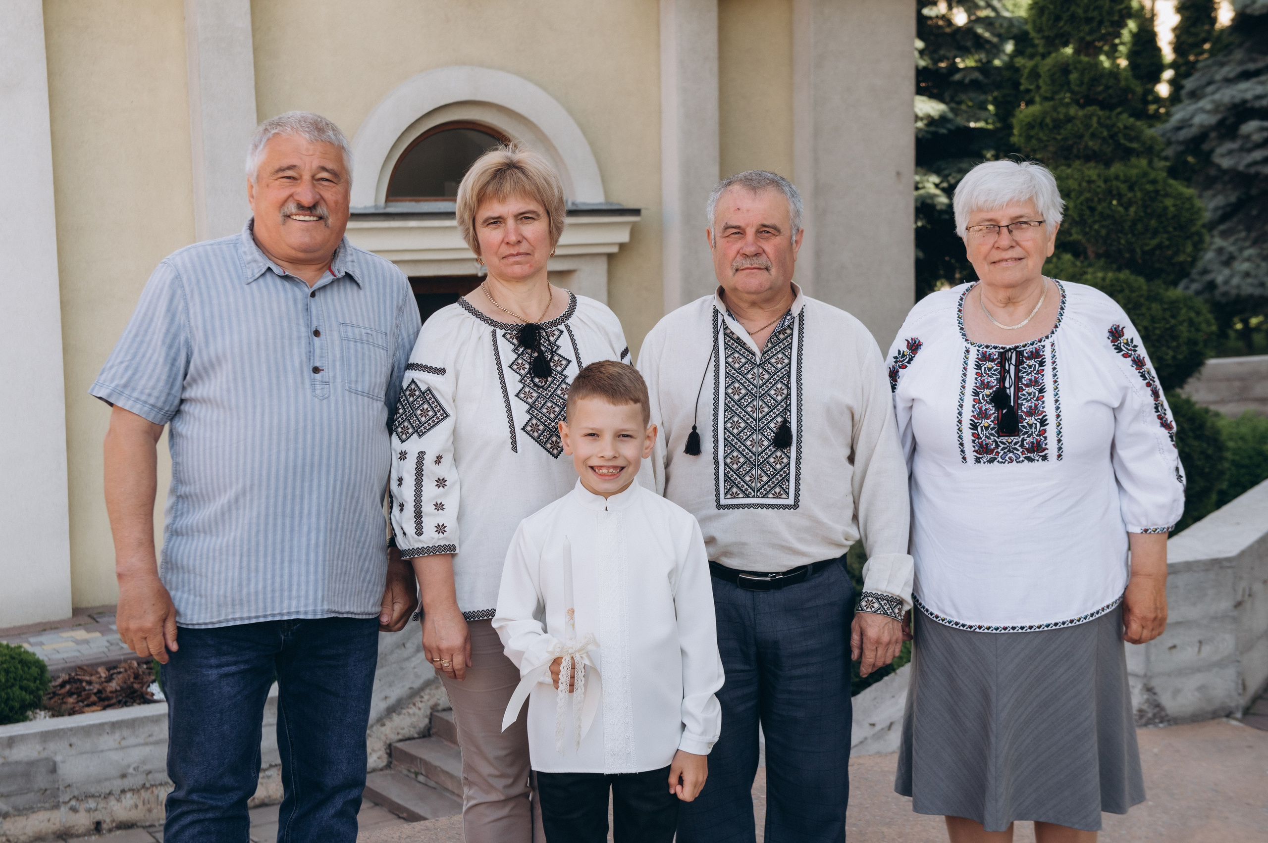 Фотосесія Першого Причастя Тернопіль, зйомка Першого Причастя Тернопіль, Церква Успіння Пресвятої Богородиці Причастя Тернопіль. Сімейний, дитячий та індивідуальний фотограф в м. Тернопіль, м. Львів