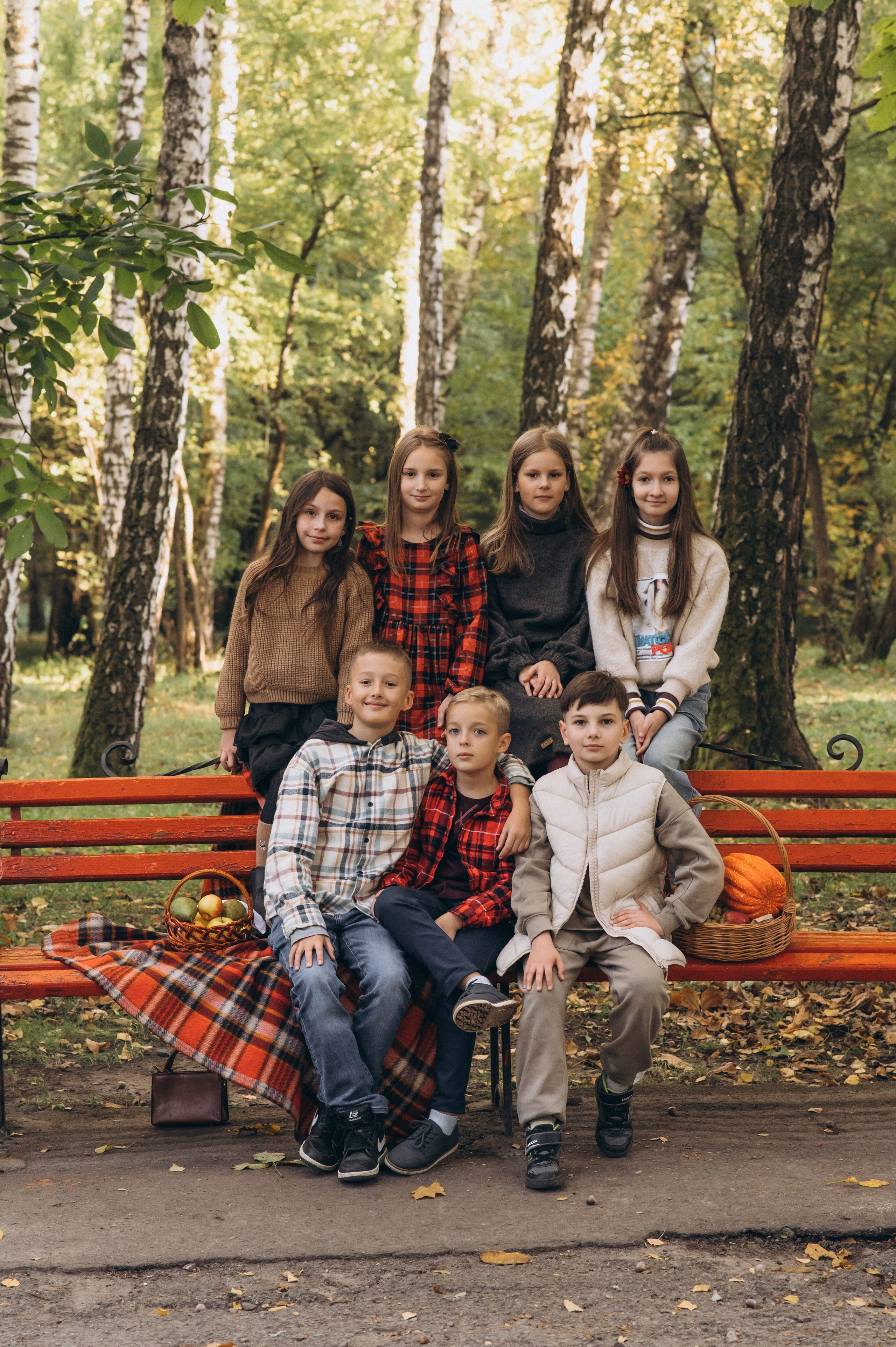 Шкільна фотосесія на віньєтки Тернопіль, шкільні альбоми, фотосесія випускників Тернопіль, випускний альбом, фотограф випускний Тернопіль. Сімейний, дитячий та індивідуальний фотограф в м. Тернопіль, м. Львів