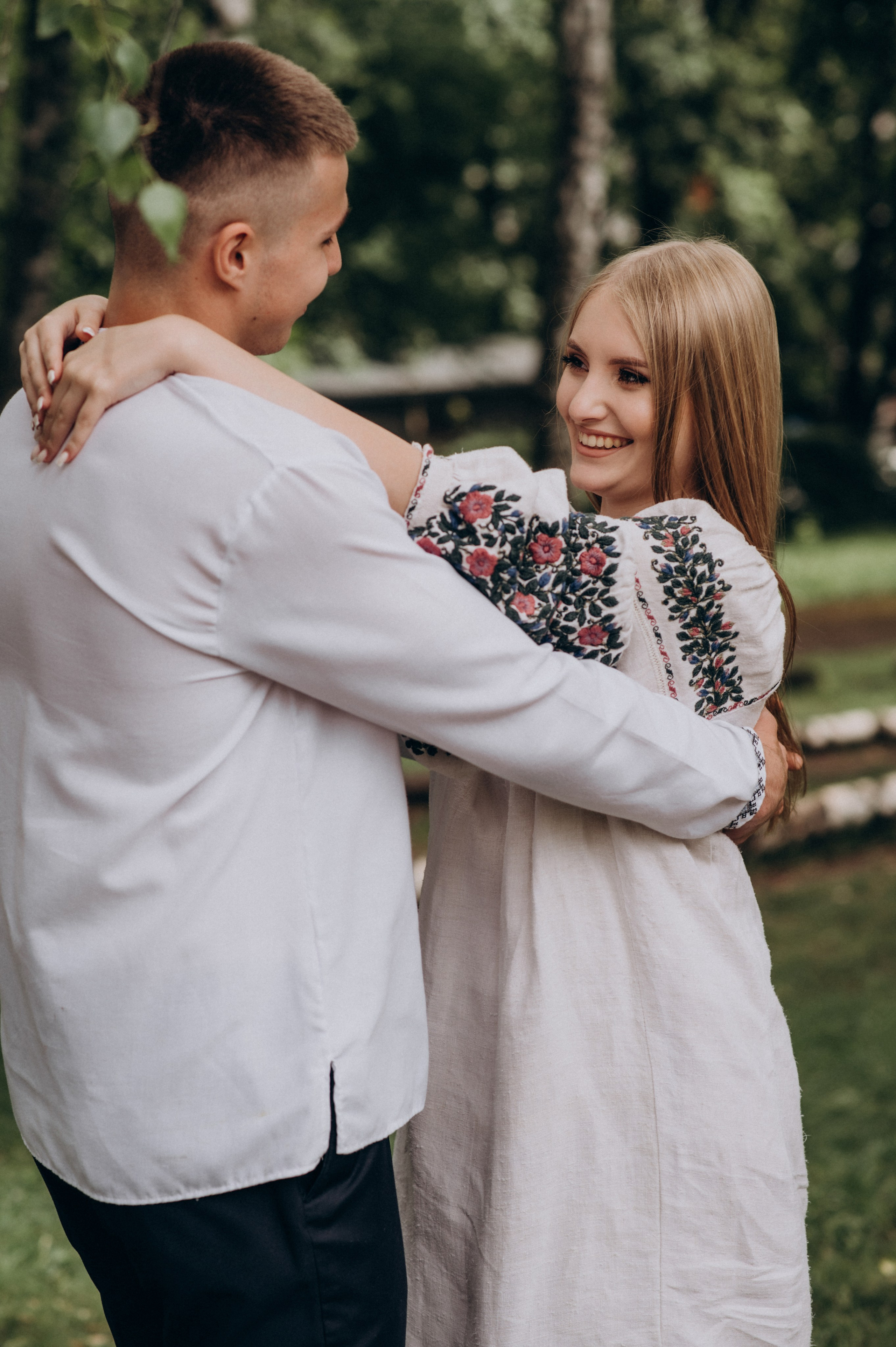Фотосесія останнього дзвоника, фотосесія випускників Тернопіль, випускний 2024. Сімейний, дитячий та індивідуальний фотограф в м. Тернопіль, м. Львів