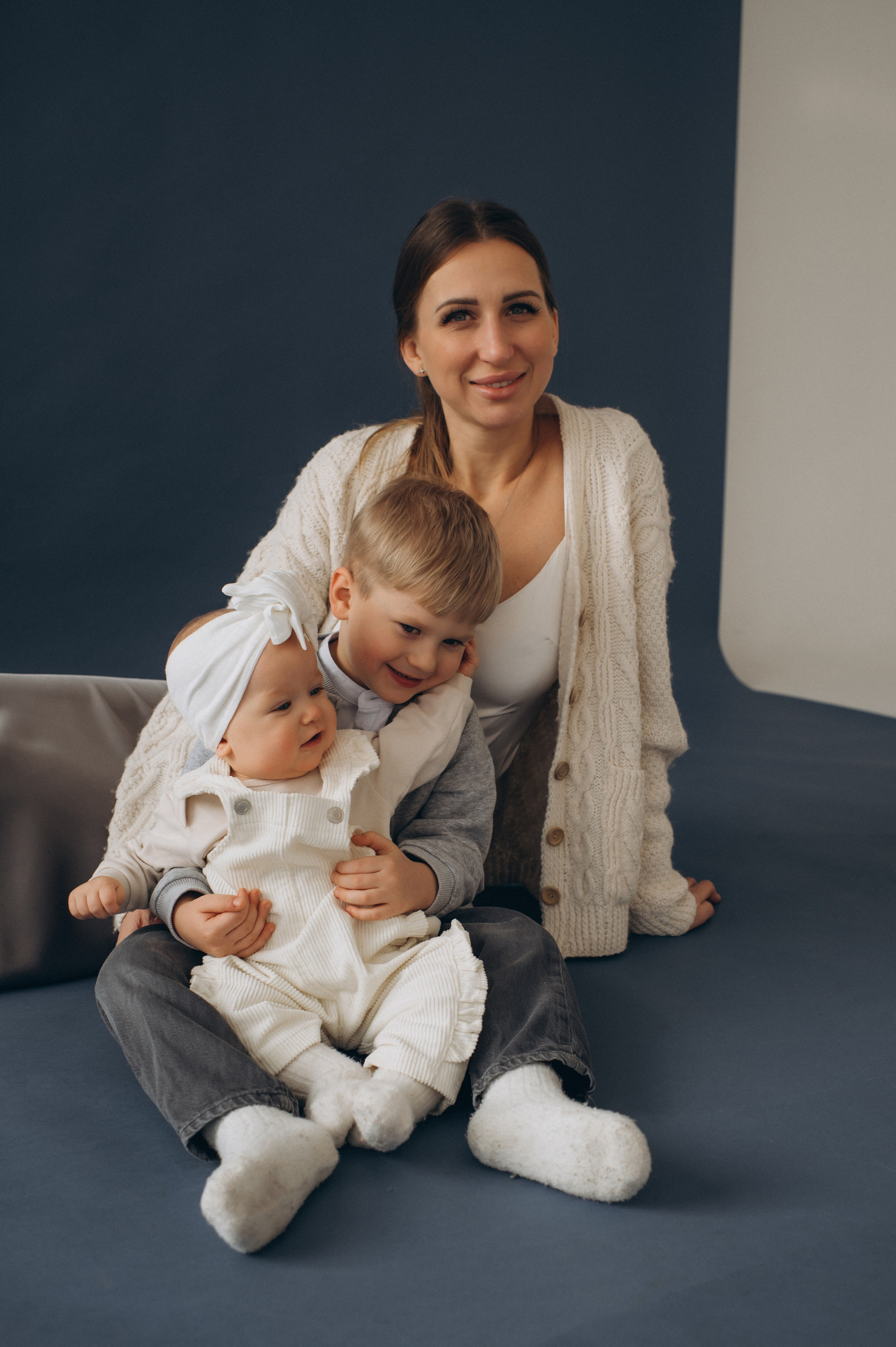 Перший тортик малюка Тернопіль, зйомка дня народження, сімейний фотограф Тернопіль, cakesmash, сімейна фотосесія у студії Тернопіль. Сімейний, дитячий та індивідуальний фотограф в м. Тернопіль, м. Львів