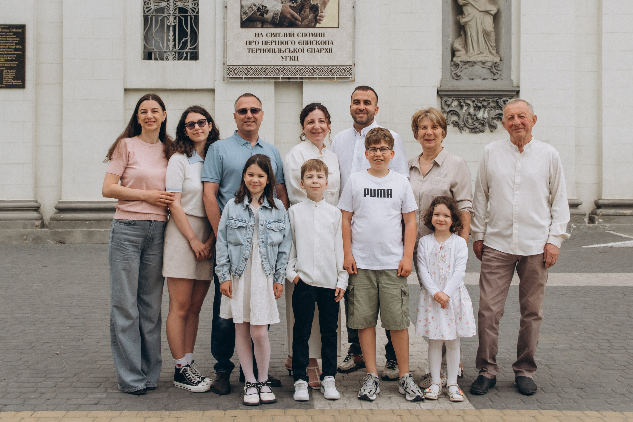 Фотосесія Першого Причастя Тернопіль, фотосесія Причастя Тернопіль, Таїнство Першого Причастя Тернопіль, Катедра Причастя Тернопіль. Сімейний, дитячий та індивідуальний фотограф в м. Тернопіль, м. Львів