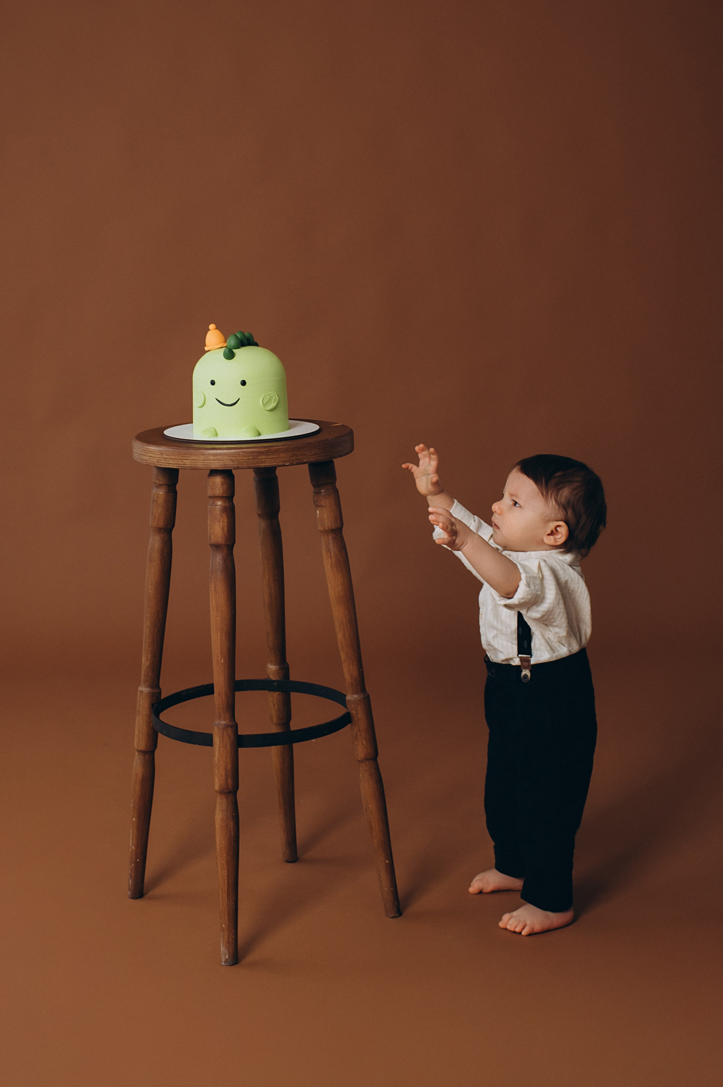 Перший тортик малюка, зйомка першого тортика Тернопіль, новорічна фотосесія, зйомка дня народження, сімейний фотограф Тернопіль, cakesmash. Сімейний, дитячий та індивідуальний фотограф в м. Тернопіль, м. Львів