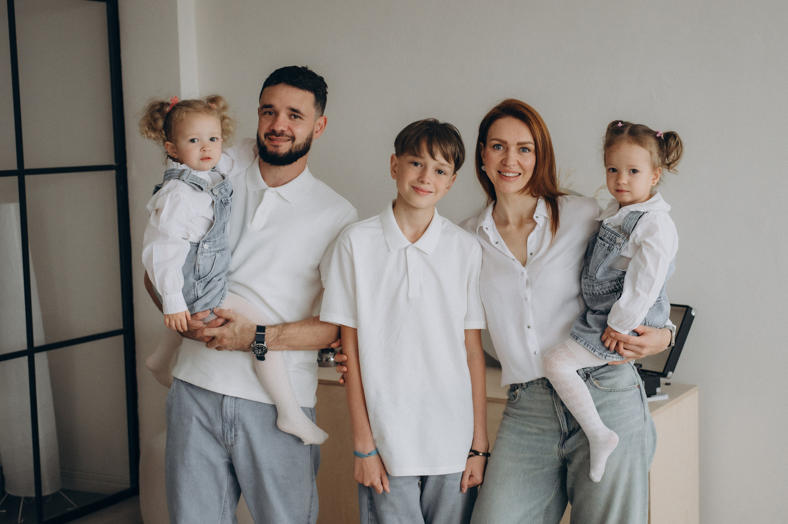 Сімейна фотосесія Тернопіль, сімейний фотограф Тернопіль, фотосесія у студії Тернопіль, дитячий фотограф, портретний фотограф Тернопіль. Сімейний, дитячий та індивідуальний фотограф в м. Тернопіль, м. Львів