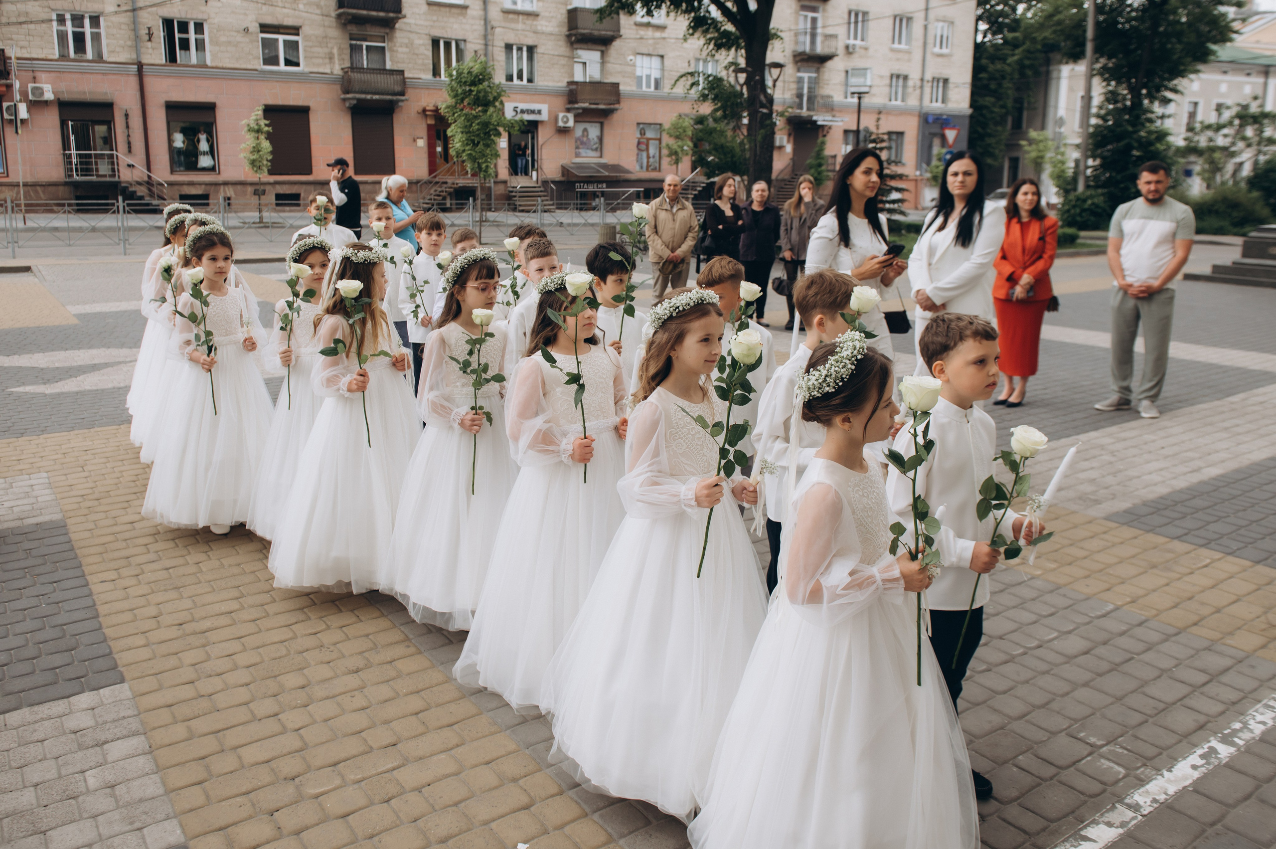 Фотосесія Першого Причастя Тернопіль, фотосесія Причастя Тернопіль, Таїнство Першого Причастя Тернопіль, Катедра Причастя Тернопіль. Сімейний, дитячий та індивідуальний фотограф в м. Тернопіль, м. Львів