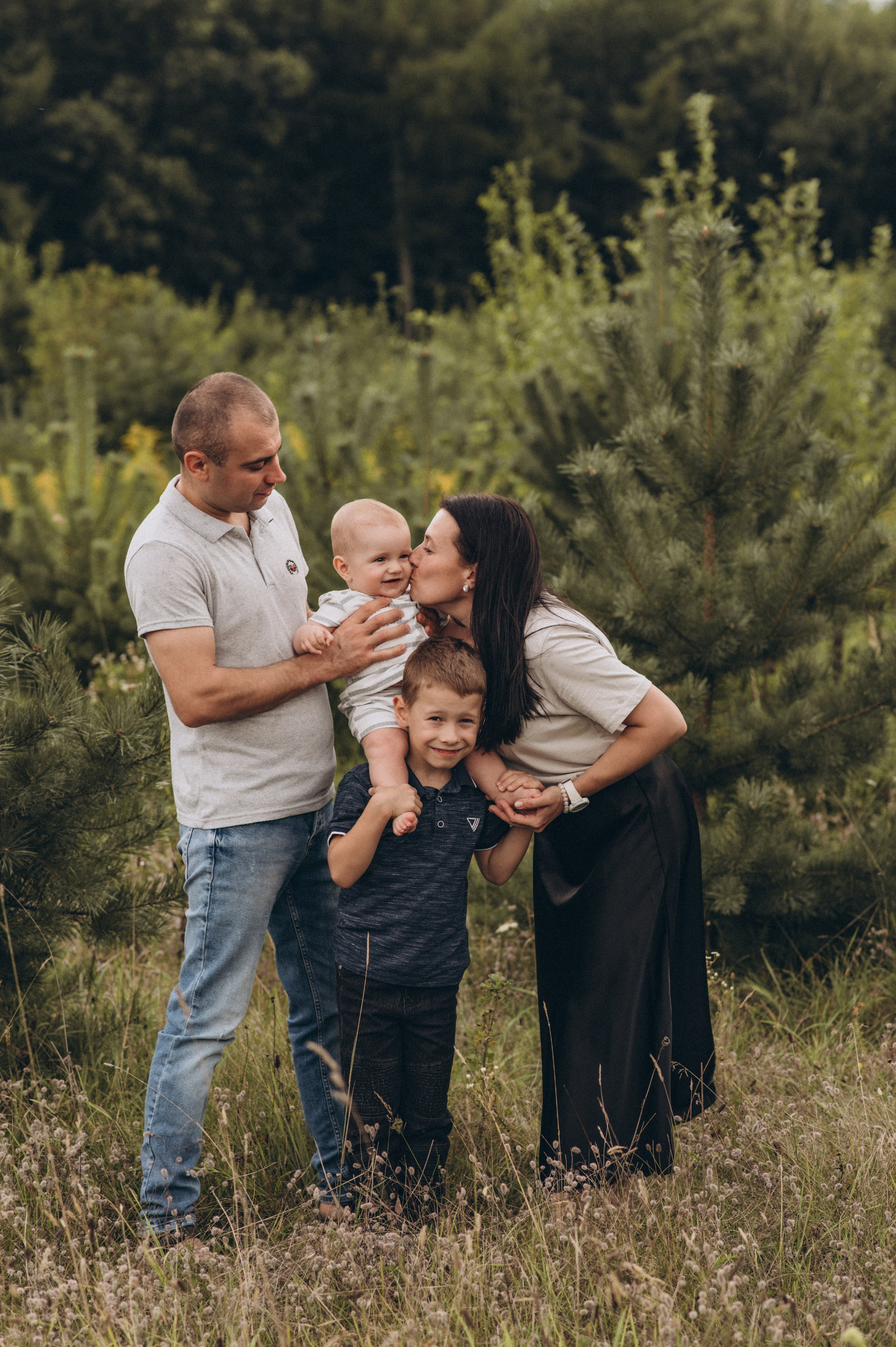 Сімейна фотосесія, сімейний фотограф Тернопіль, сімейна зйомка на природі. Сімейний, дитячий та індивідуальний фотограф в м. Тернопіль, м. Львів