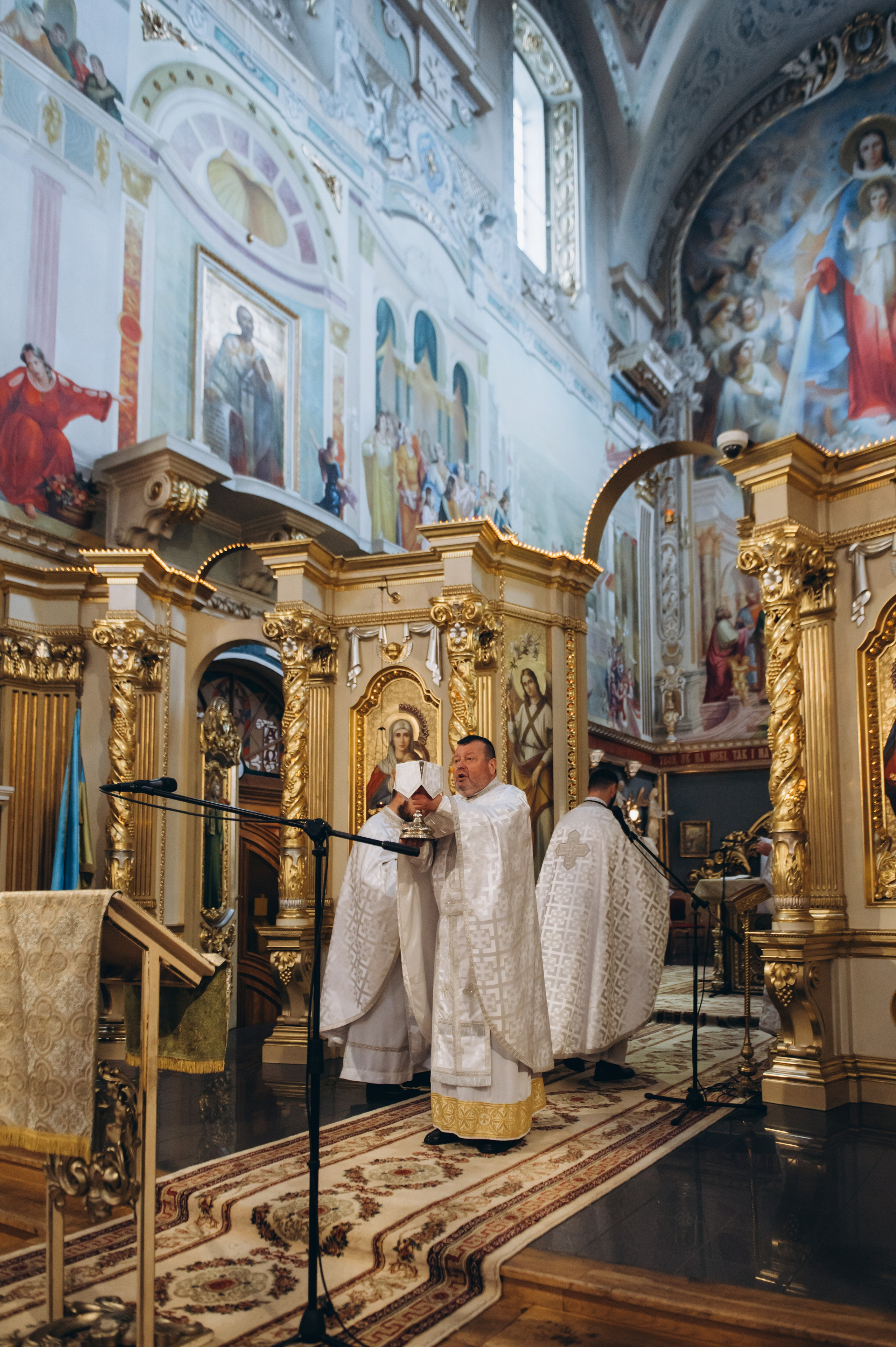Фотосесія Першого Причастя Тернопіль, фотосесія Причастя Тернопіль, Таїнство Першого Причастя Тернопіль, Катедра Причастя Тернопіль. Сімейний, дитячий та індивідуальний фотограф в м. Тернопіль, м. Львів