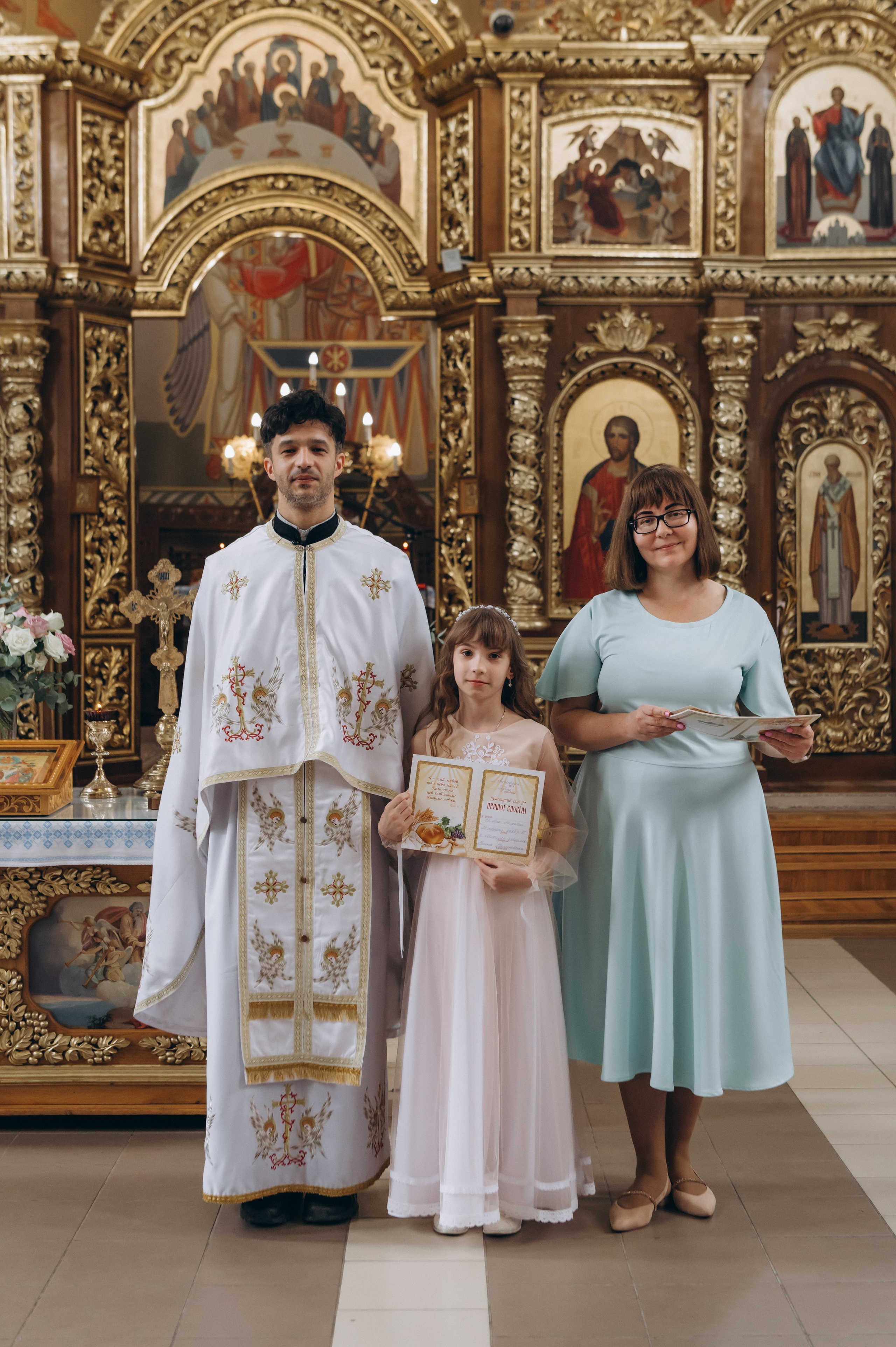 Фотосесія Причастя Тернопіль, зйомка Причастя, фотограф на Причастя Тернопіль, Причастя Львів, Причастя церква Михаїла Тернопіль. Сімейний, дитячий та індивідуальний фотограф в м. Тернопіль, м. Львів