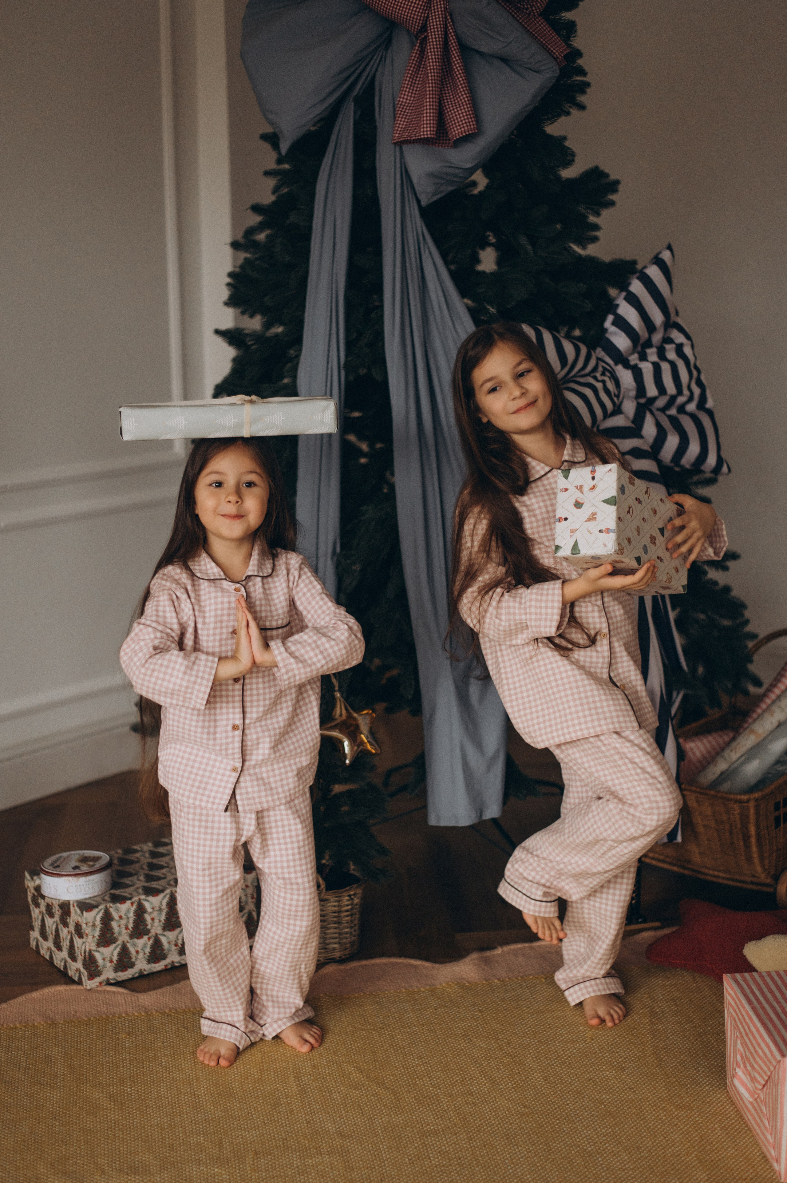 Фотосесія сестричок Тернопіль, зйомка сестрички, сімейний фотограф Тернопіль, портретний фотограф Тернопіль, фотосесія дітей. Сімейний, дитячий та індивідуальний фотограф в м. Тернопіль, м. Львів