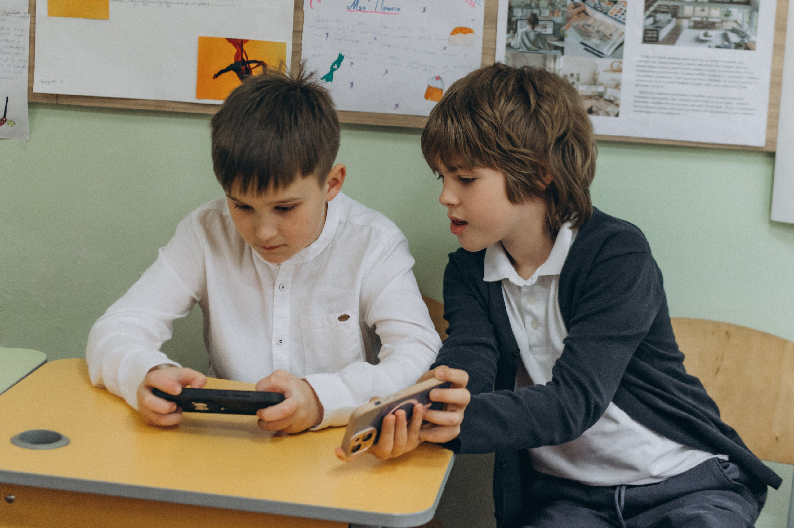 Шкільна фотосесія на віньєтки Тернопіль, фотосесія випускників Тернопіль, зйомка на віньєтки, шкільні фотоальбоми Тернопіль. Сімейний, дитячий та індивідуальний фотограф в м. Тернопіль, м. Львів