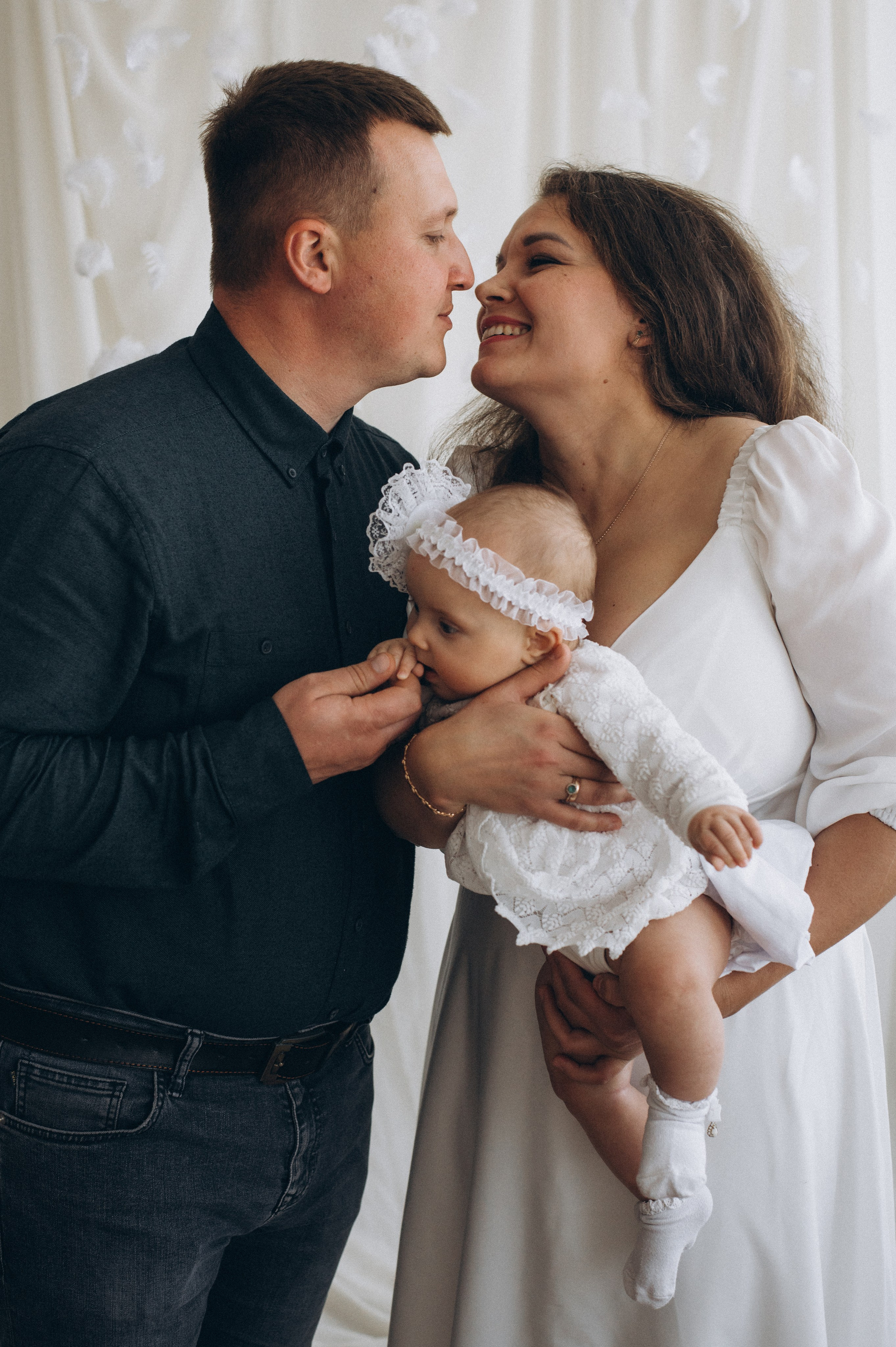 Сімейна фотосесія Тернопіль Львів, студійна сімейна зйомка з дітьми. Сімейний, дитячий та індивідуальний фотограф в м. Тернопіль, м. Львів