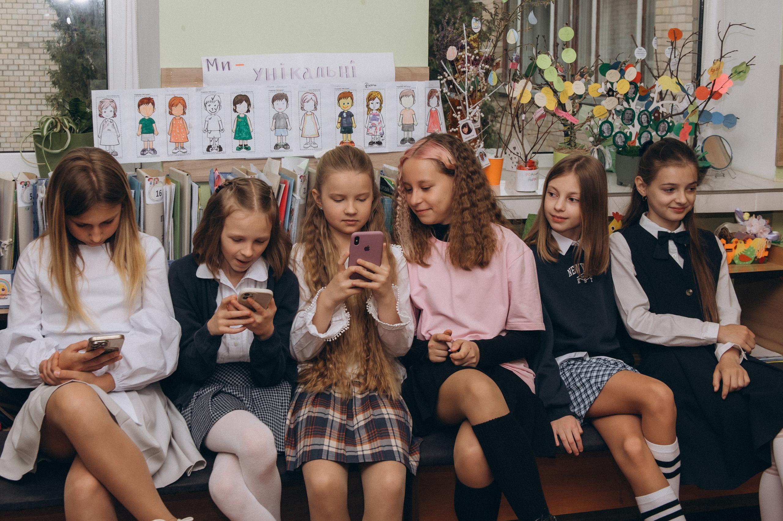 Шкільна фотосесія на віньєтки Тернопіль, фотосесія випускників Тернопіль, зйомка на віньєтки, шкільні фотоальбоми Тернопіль. Сімейний, дитячий та індивідуальний фотограф в м. Тернопіль, м. Львів