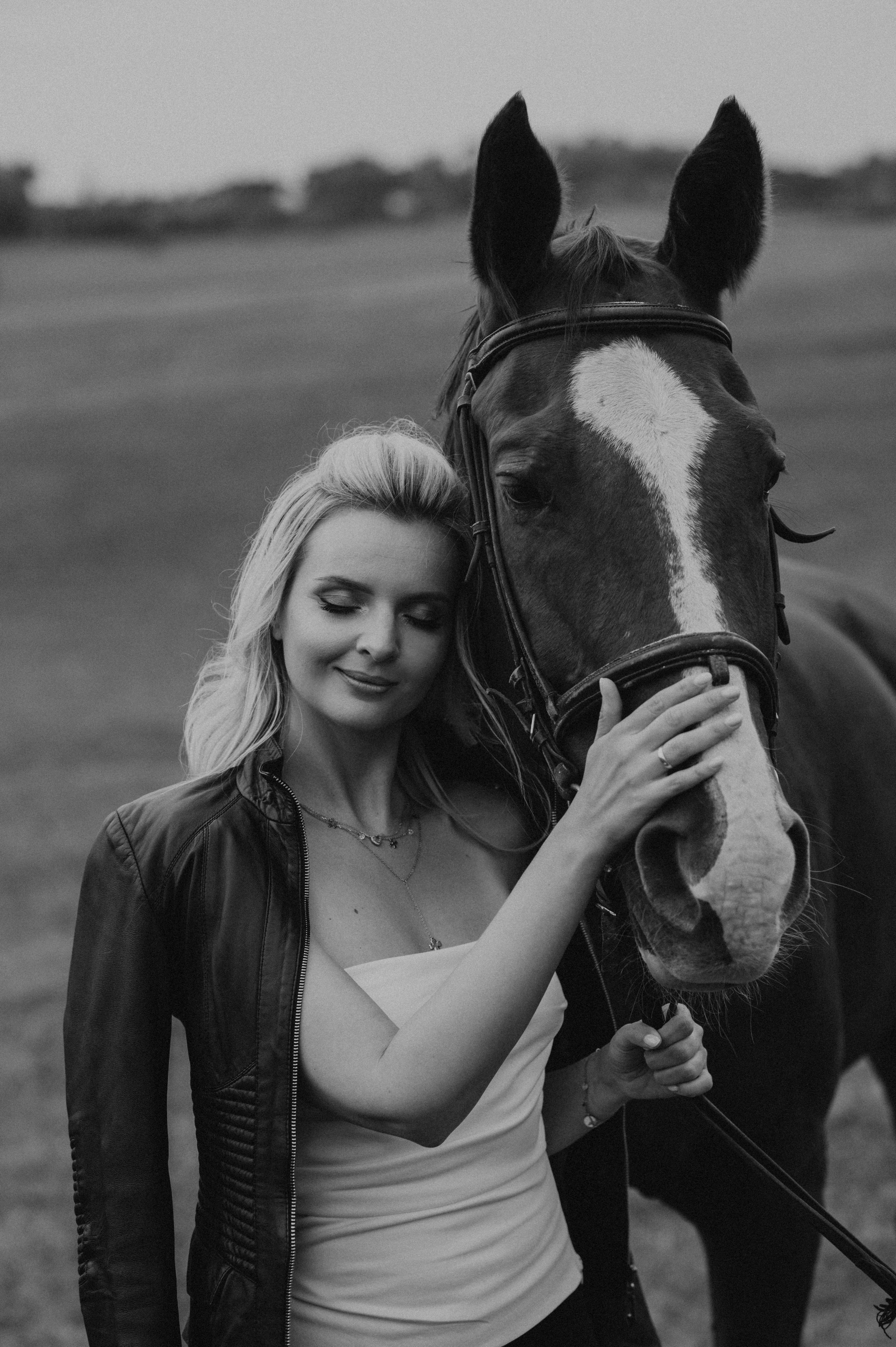 Фотосесія з кіньми Тернопіль, кінна зйомка, сімейна фотосесія на конях. Сімейний, дитячий та індивідуальний фотограф в м. Тернопіль, м. Львів