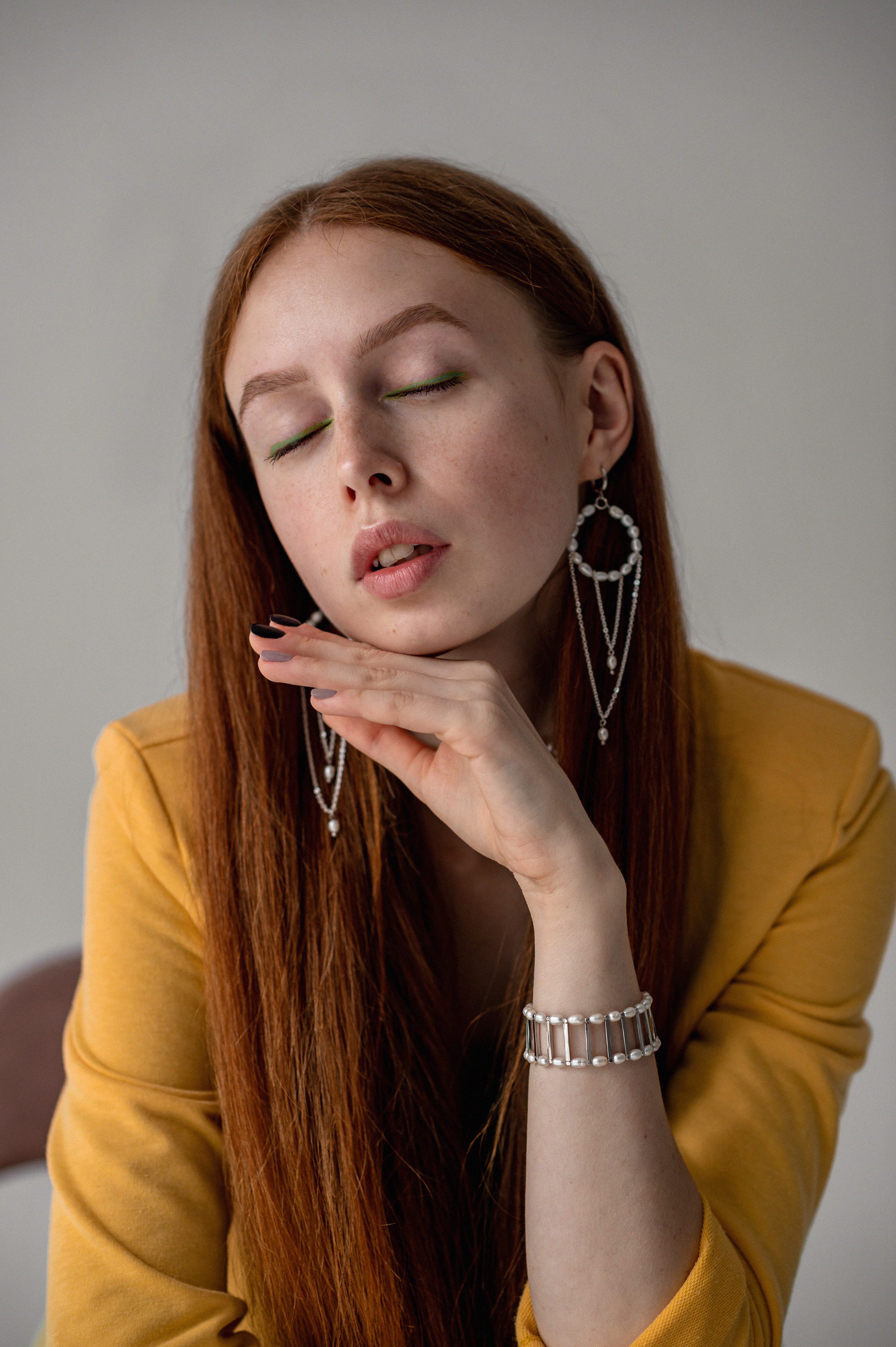 Студійна зйомка для бренду прикрас ручної роботи. Тернопіль. Сімейний, дитячий та індивідуальний фотограф в м. Тернопіль, м. Львів