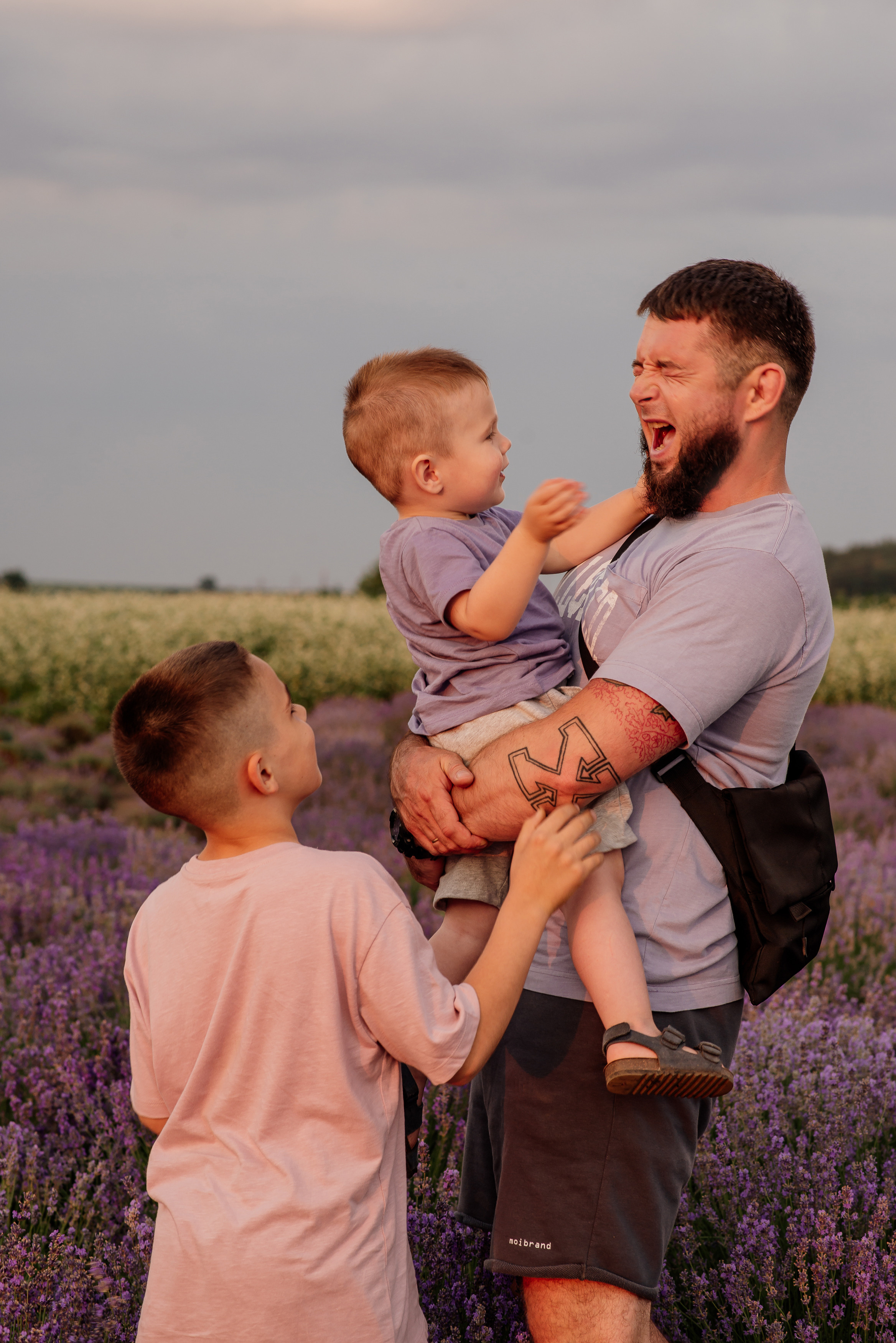 Сімейна фотосесія в лаванді. Микола, Христина, Марк, Макар, Меланія. Сімейний, дитячий та індивідуальний фотограф в м. Тернопіль, м. Львів