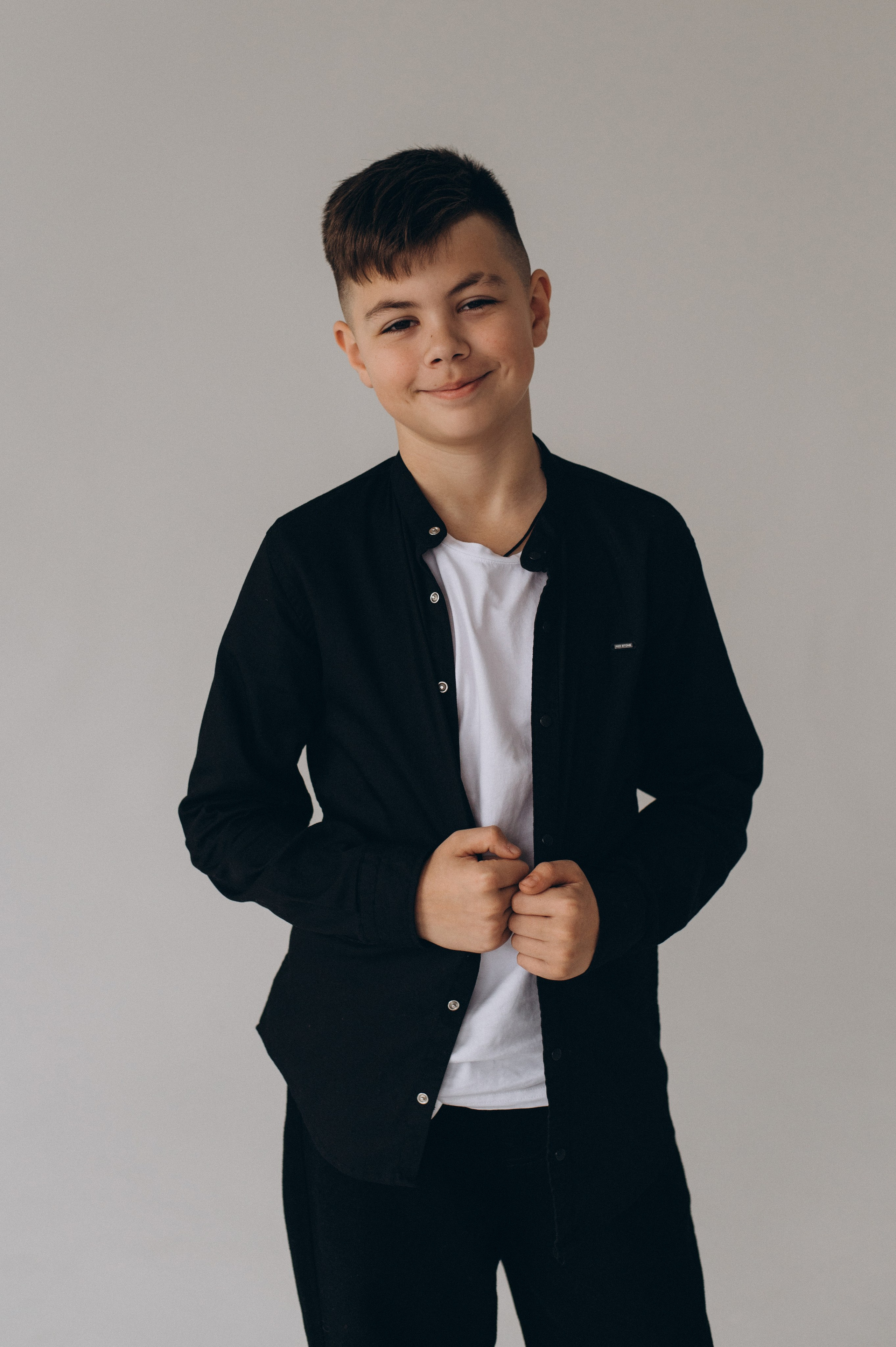 Шкільна фотосесія на віньєтки Тернопіль, шкільні альбоми, фотосесія випускників Тернопіль, випускний альбом, фотограф випускний Тернопіль. Сімейний, дитячий та індивідуальний фотограф в м. Тернопіль, м. Львів