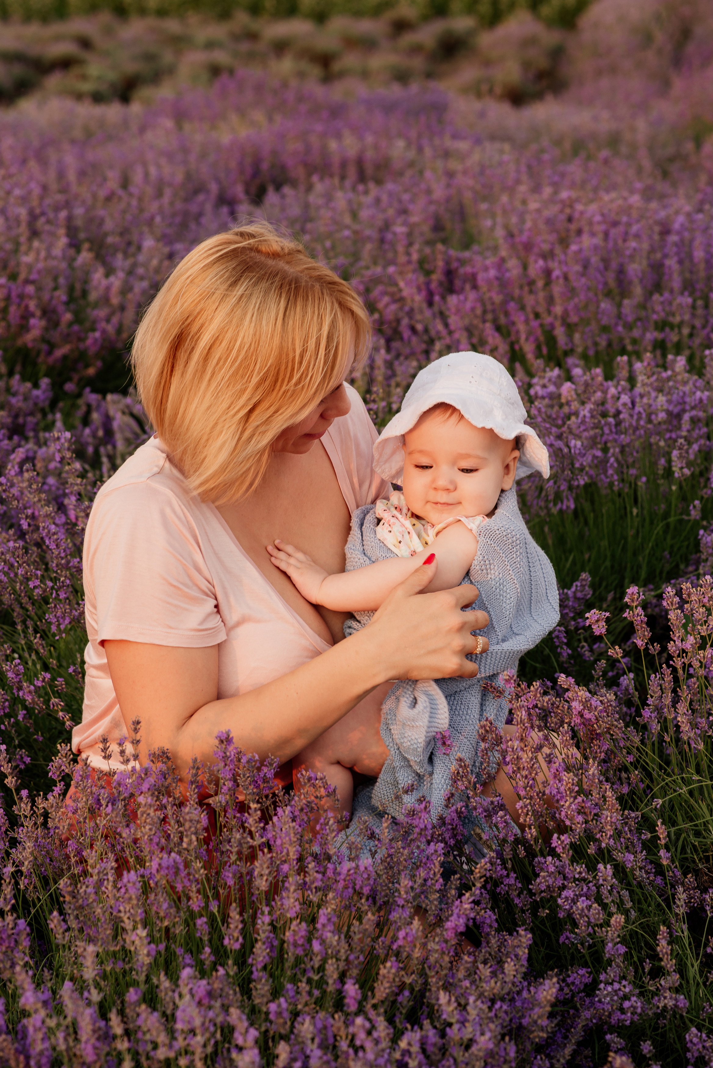 Сімейна фотосесія в лаванді. Микола, Христина, Марк, Макар, Меланія. Сімейний, дитячий та індивідуальний фотограф в м. Тернопіль, м. Львів
