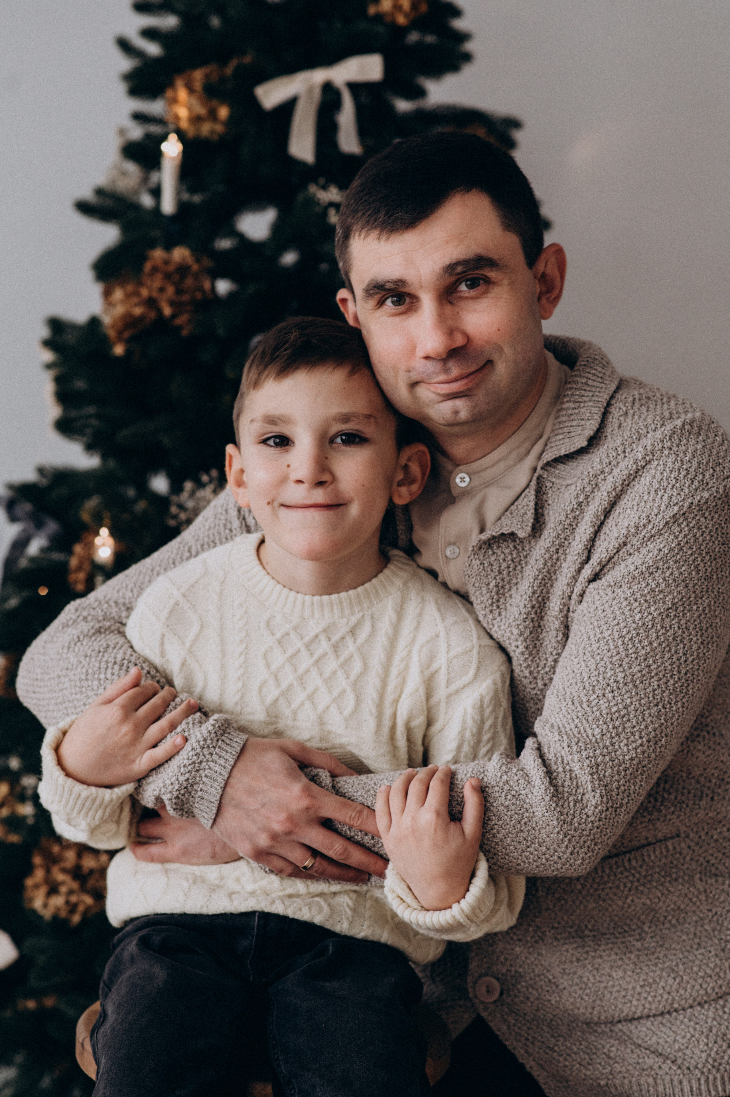 Новорічна сімейна фотосесія у студії, сімейна фотосесія Тернопіль Львів. Сімейний, дитячий та індивідуальний фотограф в м. Тернопіль, м. Львів