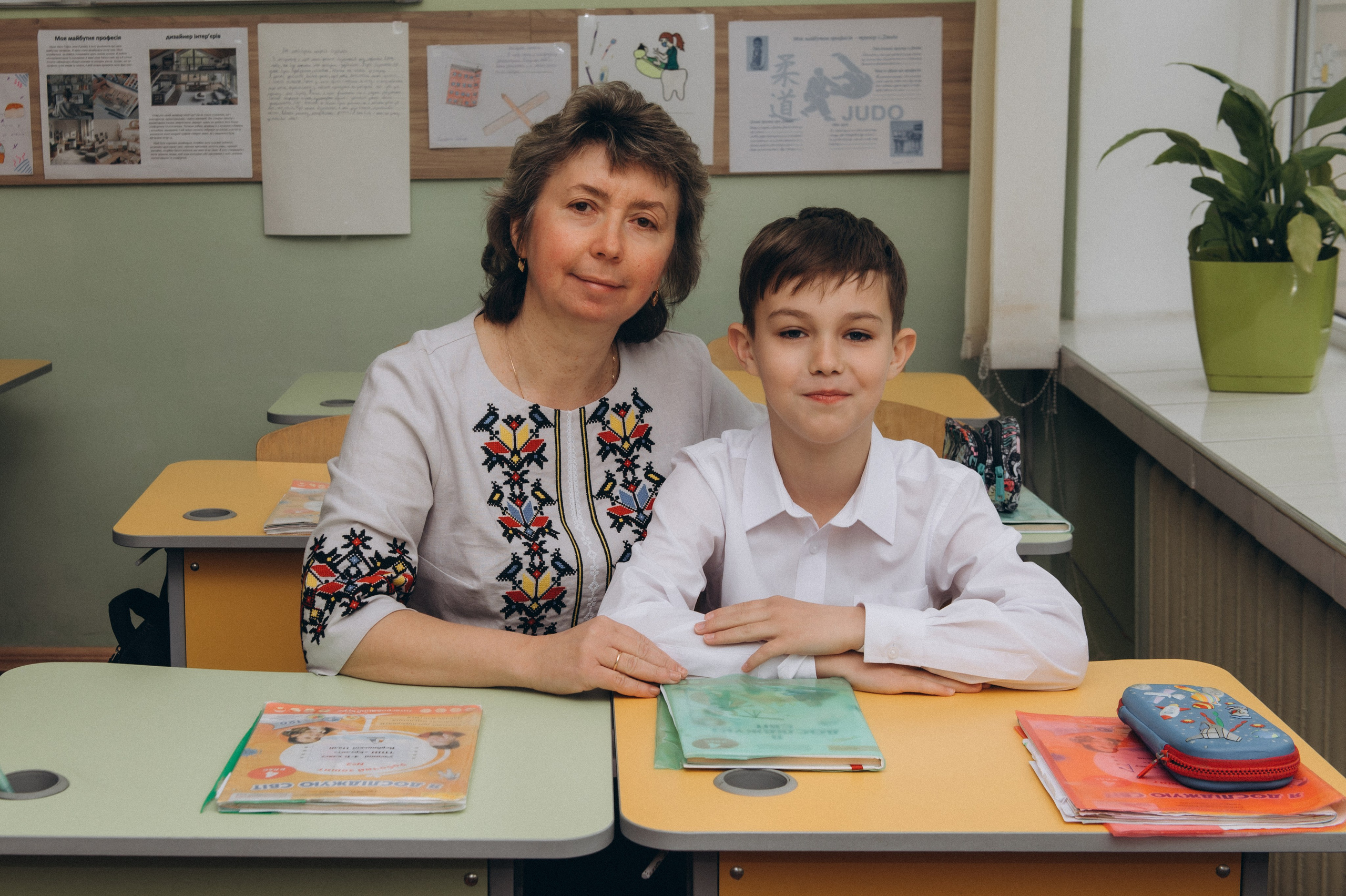 Шкільна фотосесія на віньєтки Тернопіль, фотосесія випускників Тернопіль, зйомка на віньєтки, шкільні фотоальбоми Тернопіль. Сімейний, дитячий та індивідуальний фотограф в м. Тернопіль, м. Львів