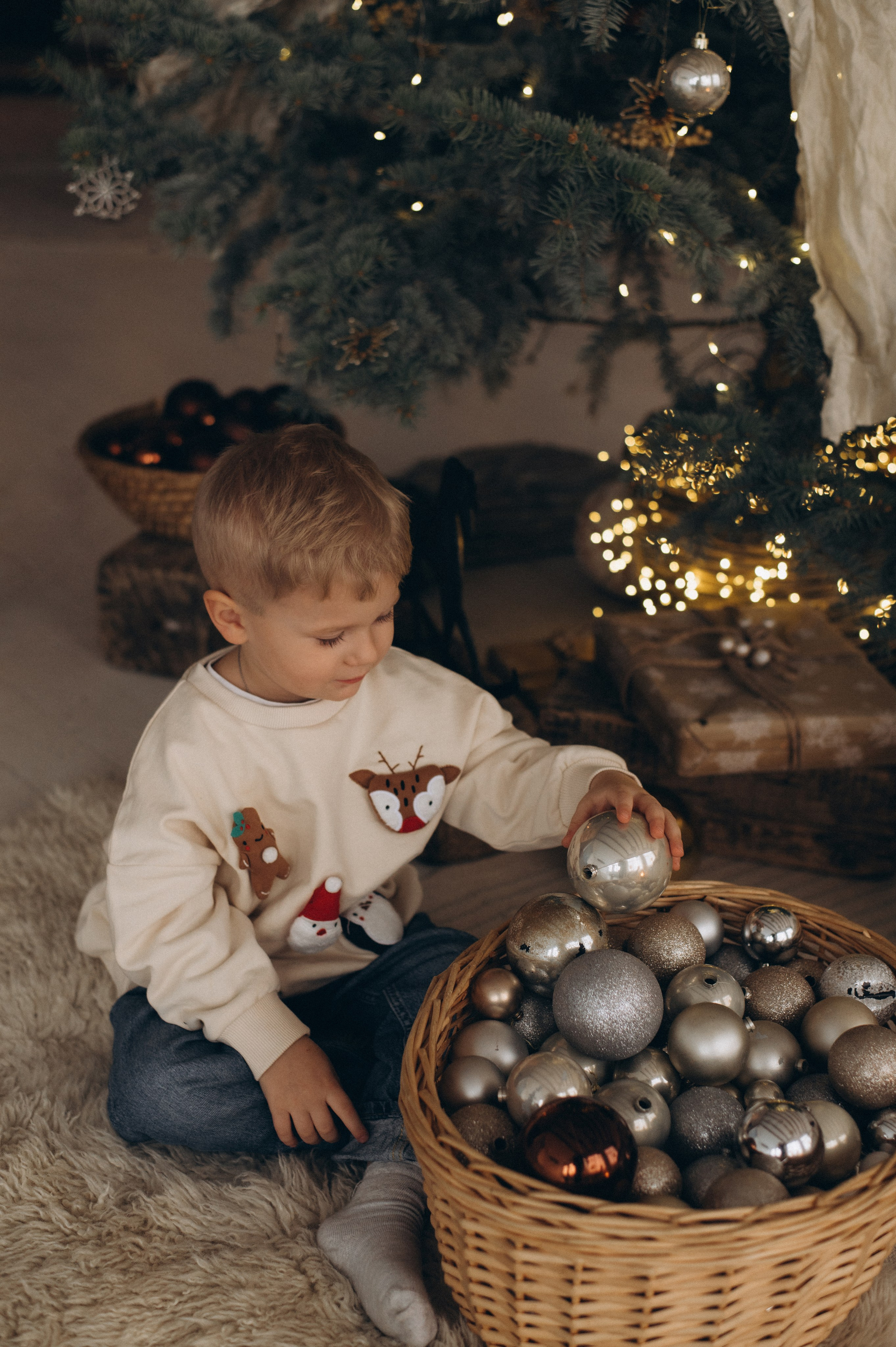 Новорічна сімейна фотосесія у студії Тернопіль, фотосесія мами та дитини, сімейний фотограф Тернопіль, новорічна зйомка. Сімейний, дитячий та індивідуальний фотограф в м. Тернопіль, м. Львів