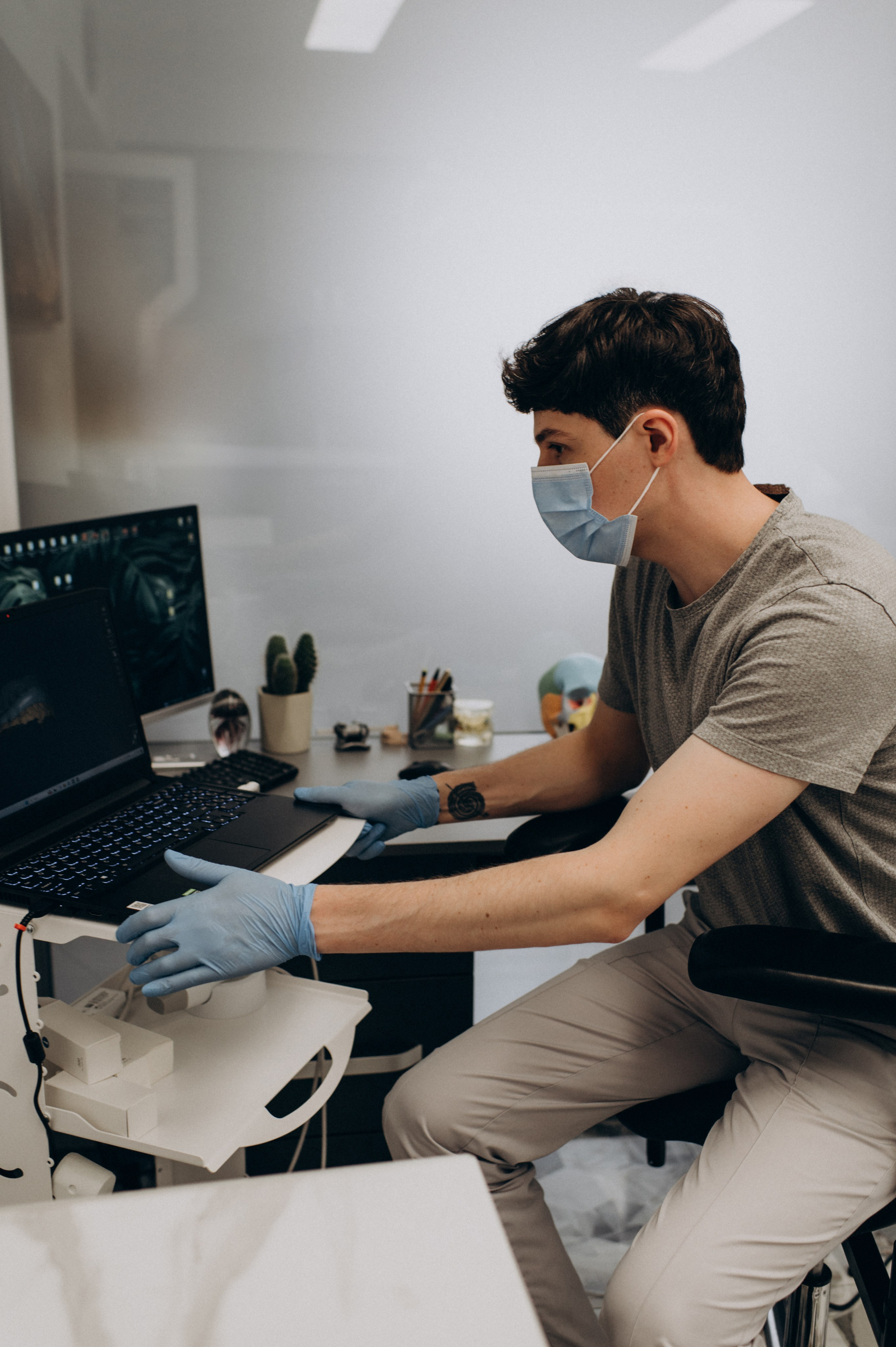 Фотосесія стоматології, зйомка стоматологічної клініки, контент для стоматолога. Сімейний, дитячий та індивідуальний фотограф в м. Тернопіль, м. Львів