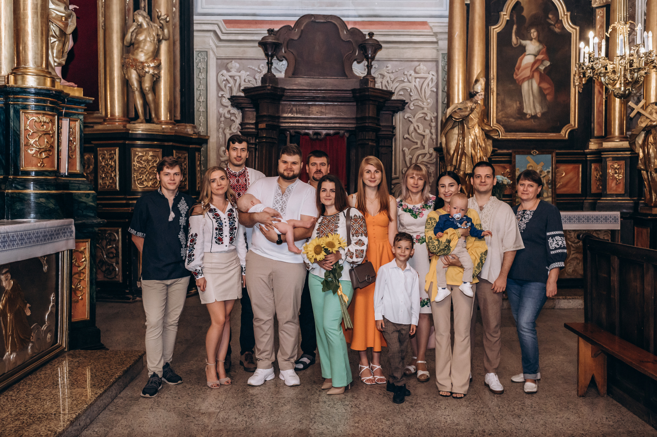 Хрещення Марка, Бернардинський монастир, Львів. Сімейний, дитячий та індивідуальний фотограф в м. Тернопіль, м. Львів