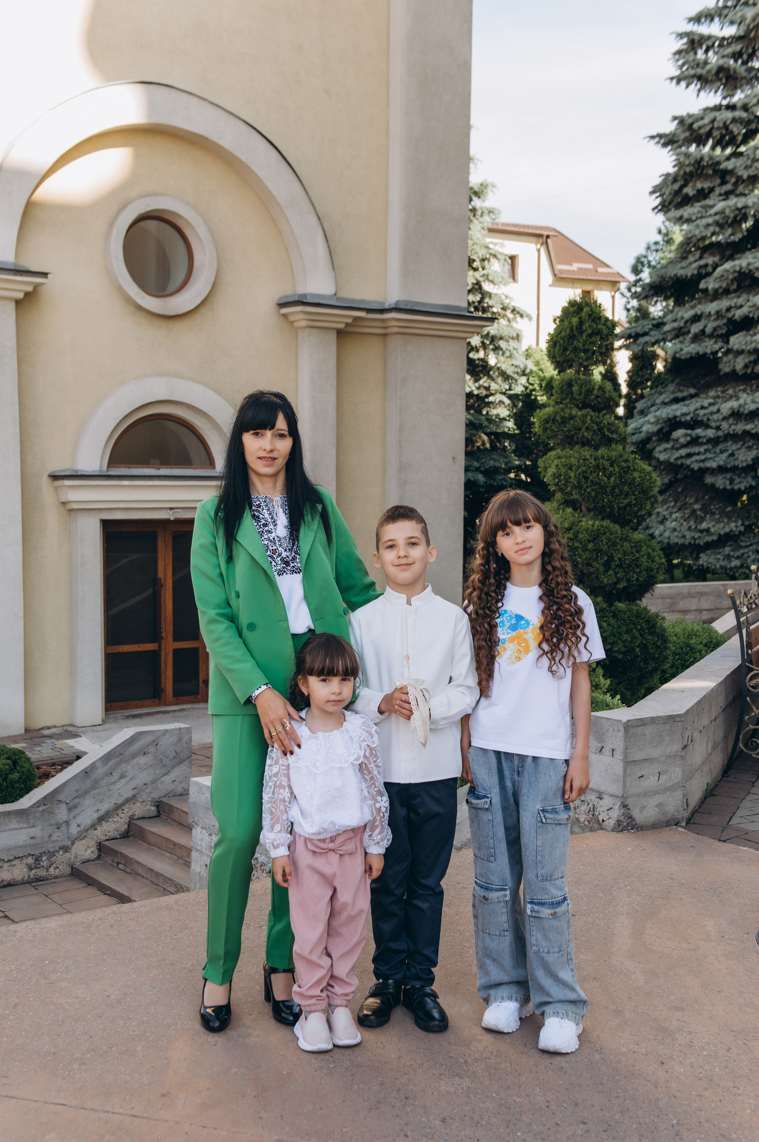 Фотосесія Першого Причастя Тернопіль, зйомка Першого Причастя Тернопіль, Церква Успіння Пресвятої Богородиці Причастя Тернопіль. Сімейний, дитячий та індивідуальний фотограф в м. Тернопіль, м. Львів