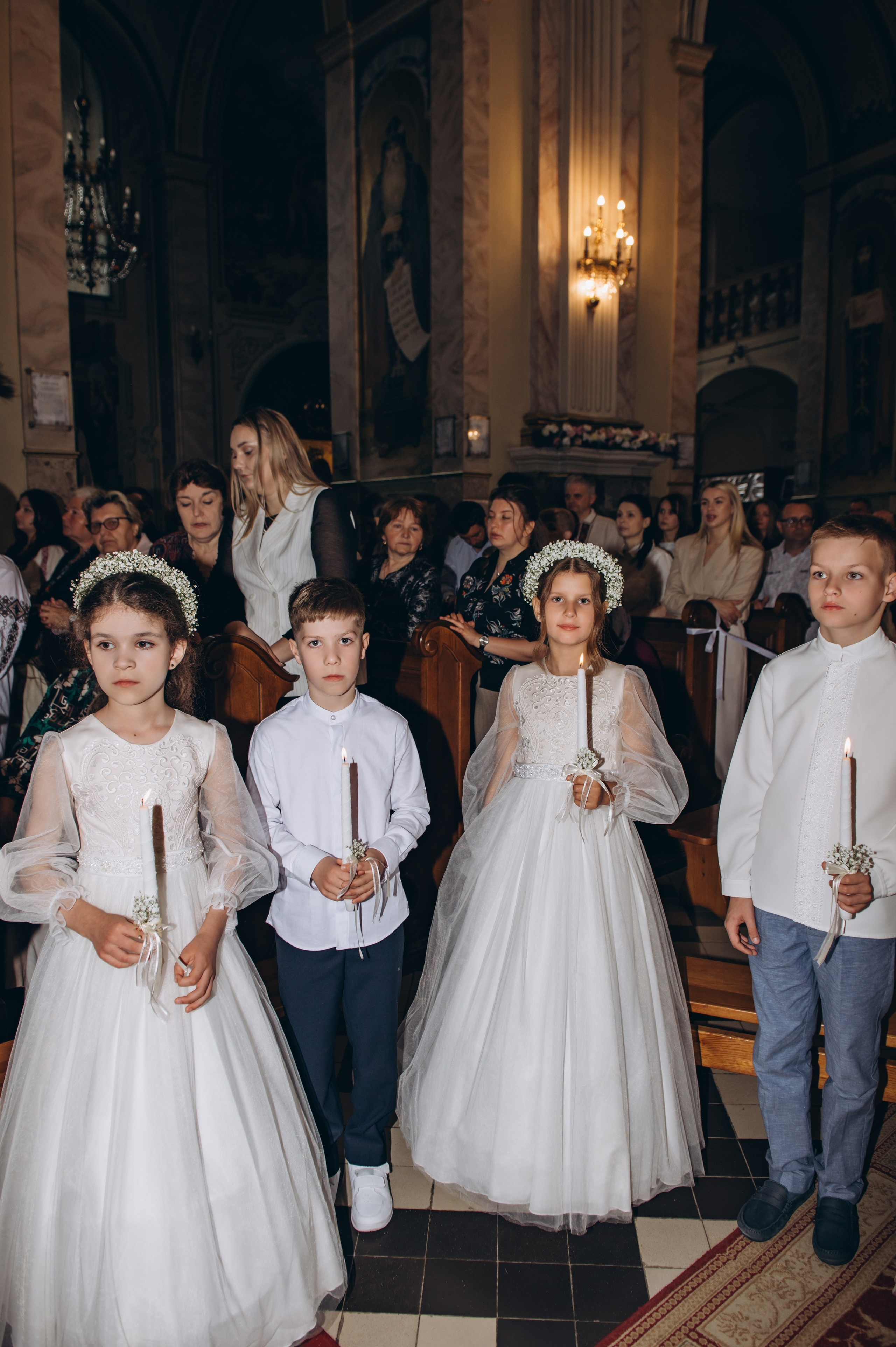 Фотосесія Першого Причастя Тернопіль, фотосесія Причастя Тернопіль, Таїнство Першого Причастя Тернопіль, Катедра Причастя Тернопіль. Сімейний, дитячий та індивідуальний фотограф в м. Тернопіль, м. Львів
